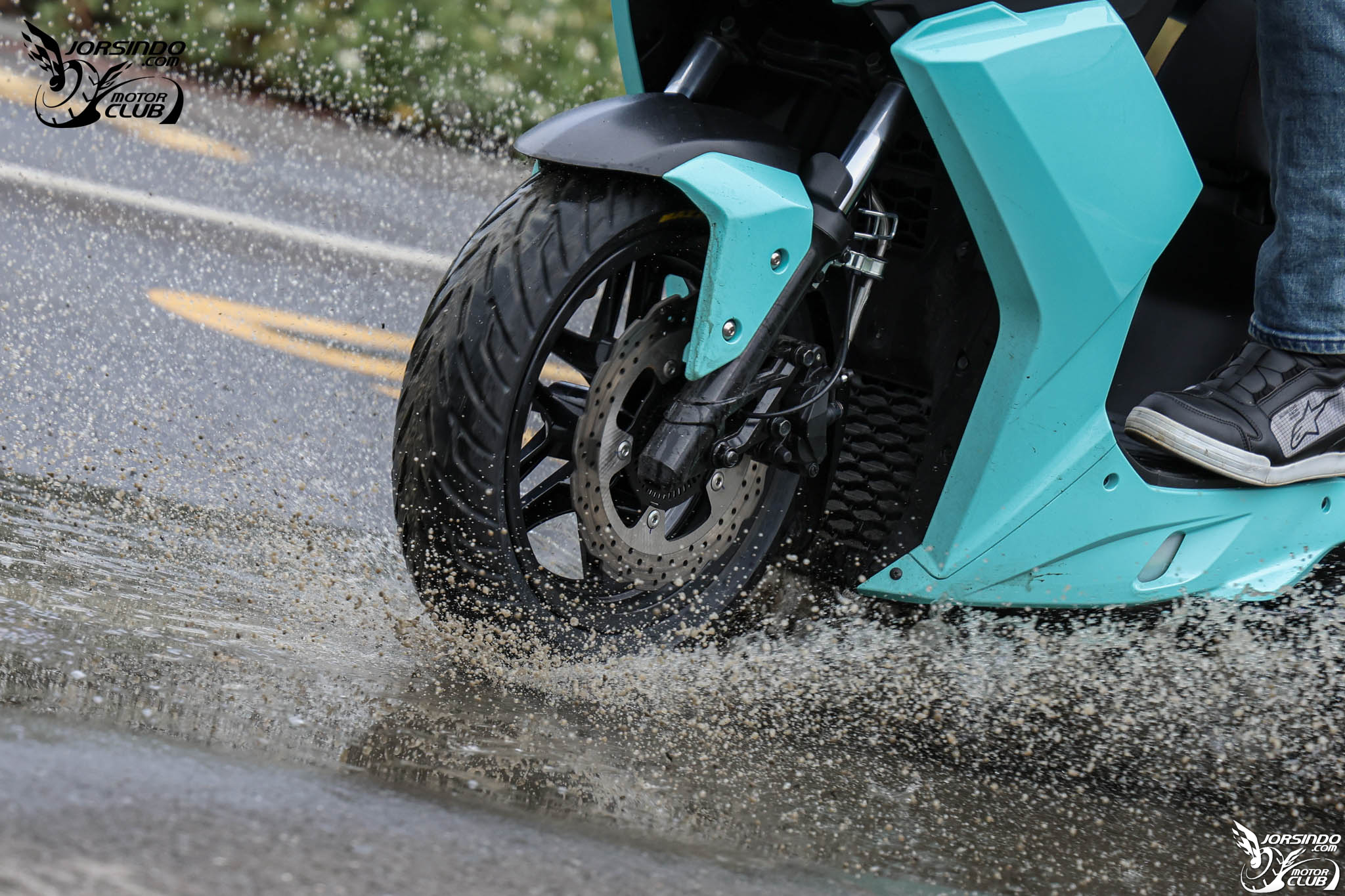 高使用里程 + 雨天表現出色的通勤好胎，MAXXIS MA-CT1 深度測試7121|小老婆汽機車資訊網