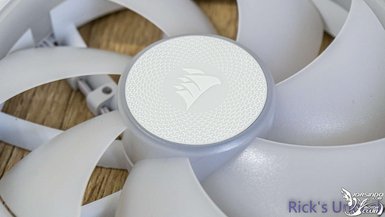 【開箱】iCUE LiNK新燈效風扇 | CORSAIR iCUE LiNK LX120 RGB WHITE FANS1437|小老婆汽機車資訊網