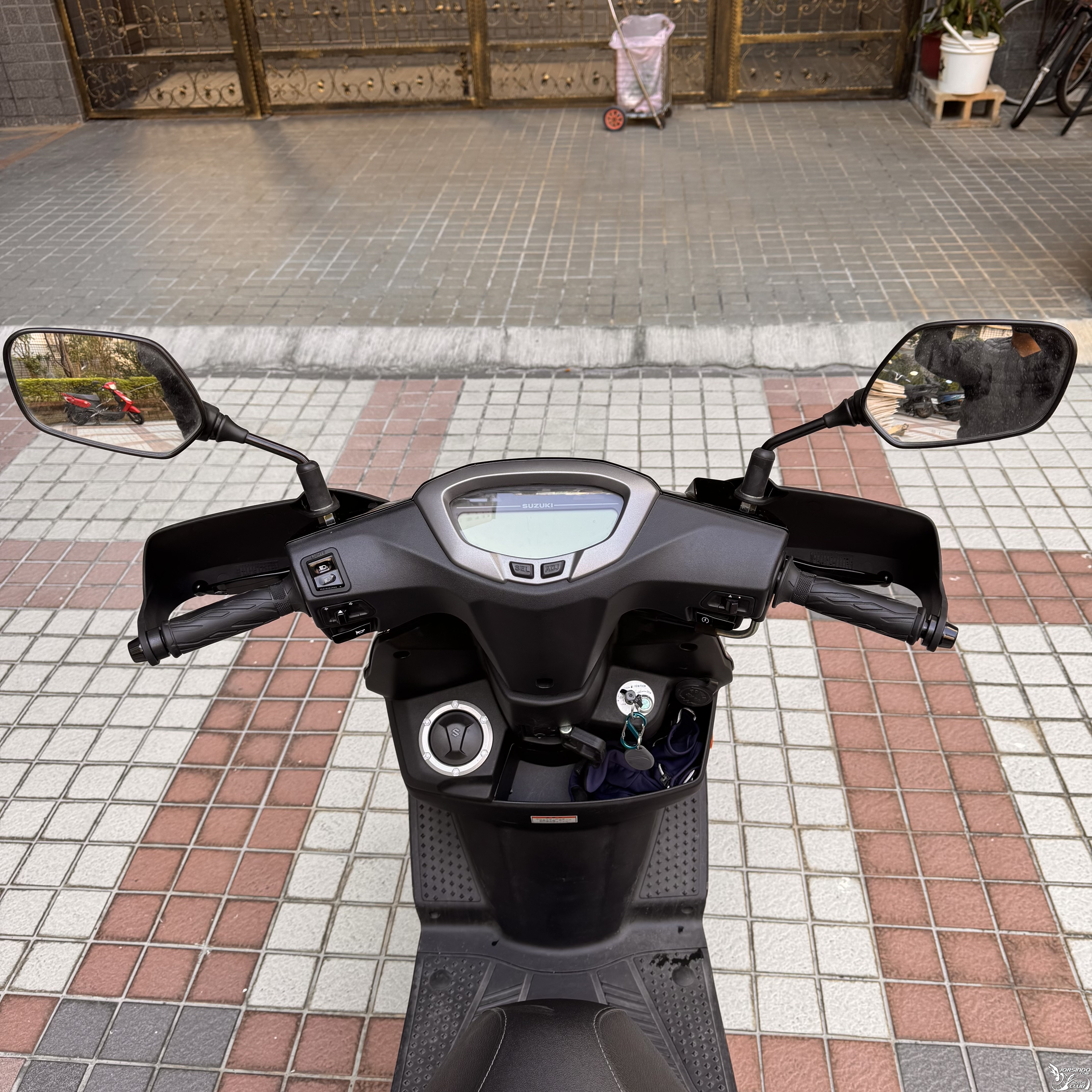[DIY] SUZUKI Swish 冬天對策 把手護弓 (日規限定)1020|小老婆汽機車資訊網