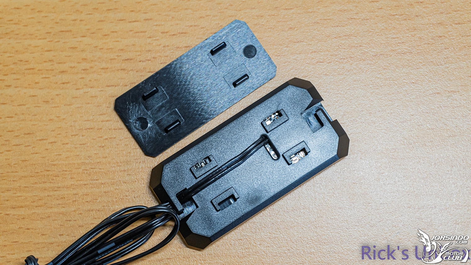 【開箱】LIAN LI UNI FAN TL WIRELESS 120 &amp; TL WIRELESS LCD 120 REVERSE WHITE5646|小老婆汽機車資訊網