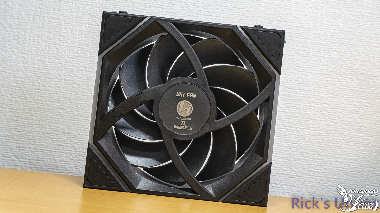 【開箱】LIAN LI UNI FAN TL WIRELESS 120 &amp; TL WIRELESS LCD 120 REVERSE WHITE6275|小老婆汽機車資訊網