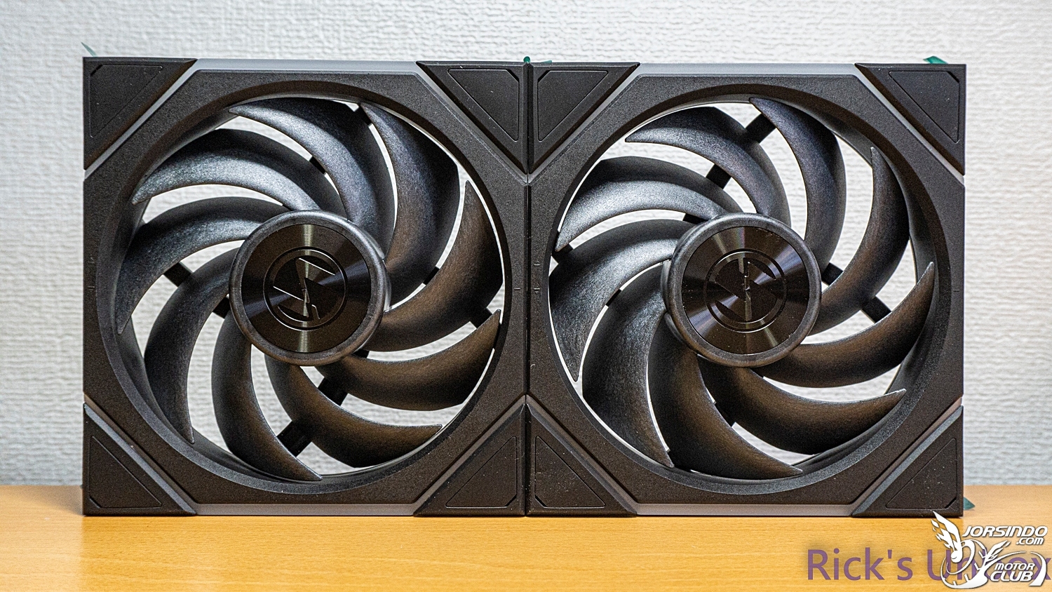 【開箱】LIAN LI UNI FAN TL WIRELESS 120 &amp; TL WIRELESS LCD 120 REVERSE WHITE8097|小老婆汽機車資訊網