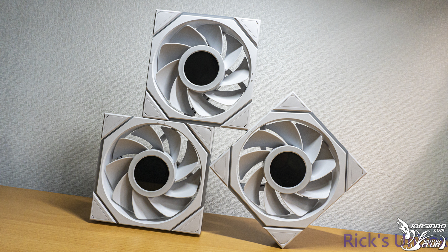 【開箱】LIAN LI UNI FAN TL WIRELESS 120 &amp; TL WIRELESS LCD 120 REVERSE WHITE494|小老婆汽機車資訊網