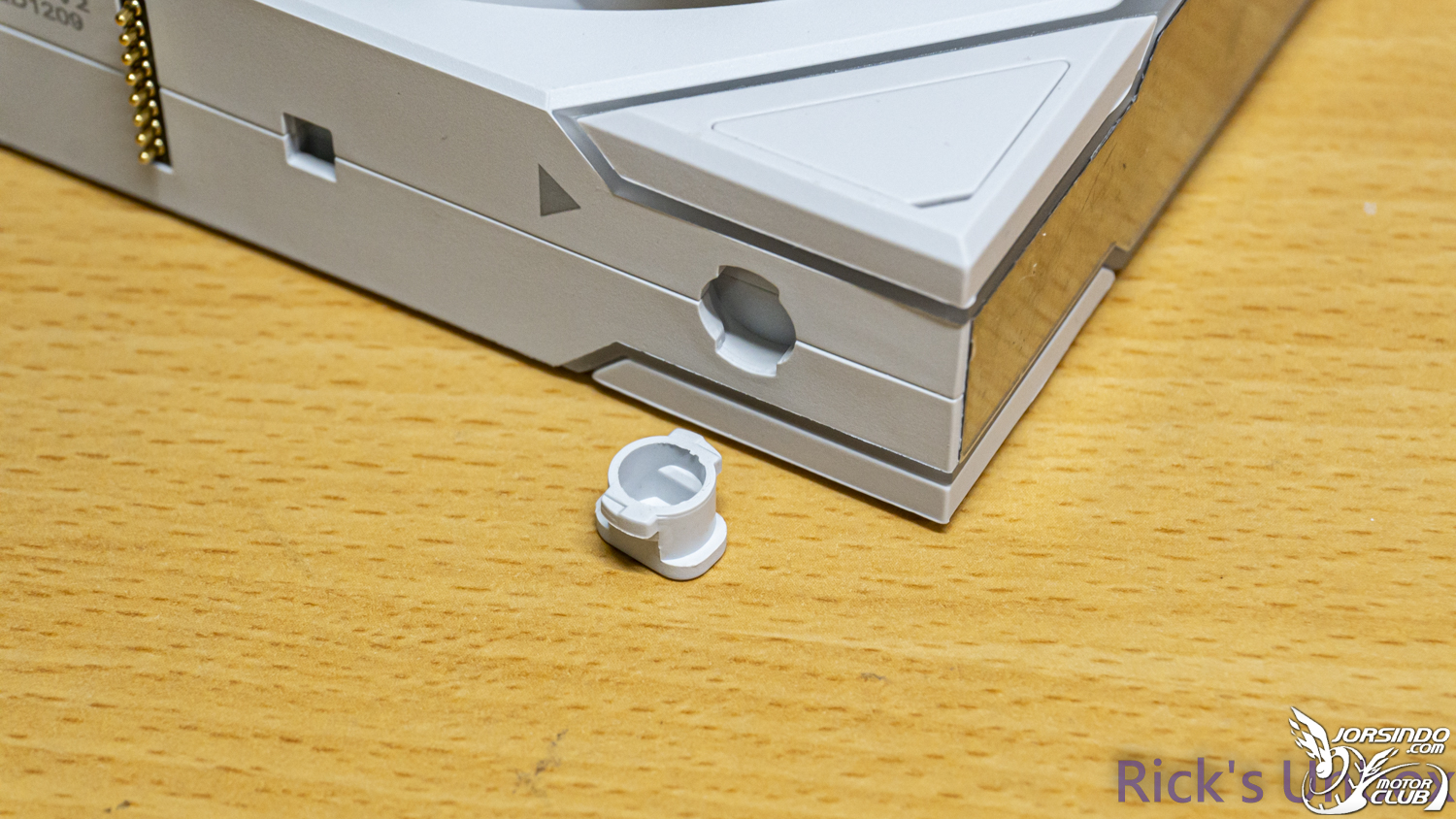 【開箱】LIAN LI UNI FAN TL WIRELESS 120 &amp; TL WIRELESS LCD 120 REVERSE WHITE5287|小老婆汽機車資訊網