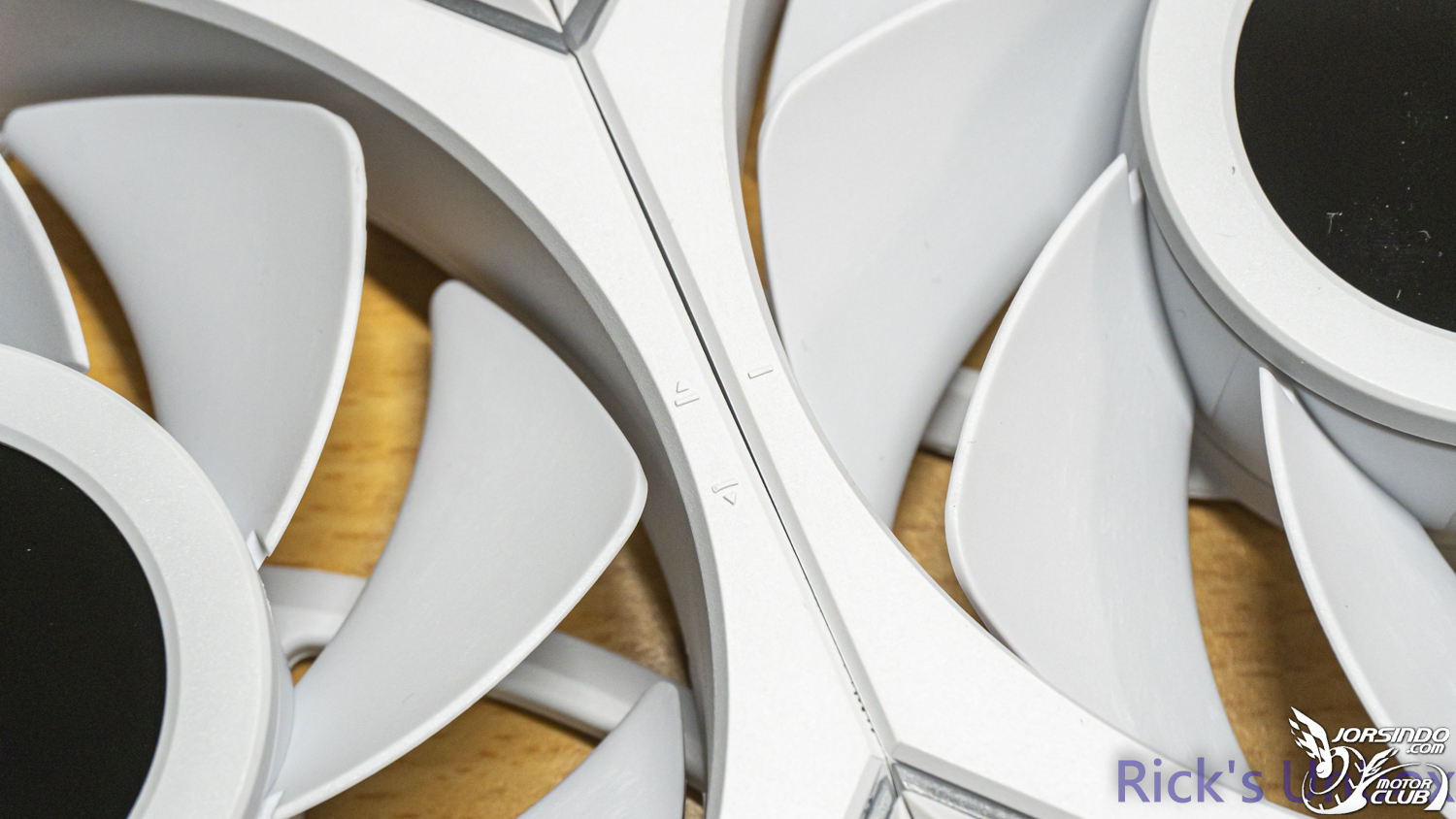 【開箱】LIAN LI UNI FAN TL WIRELESS 120 &amp; TL WIRELESS LCD 120 REVERSE WHITE6727|小老婆汽機車資訊網