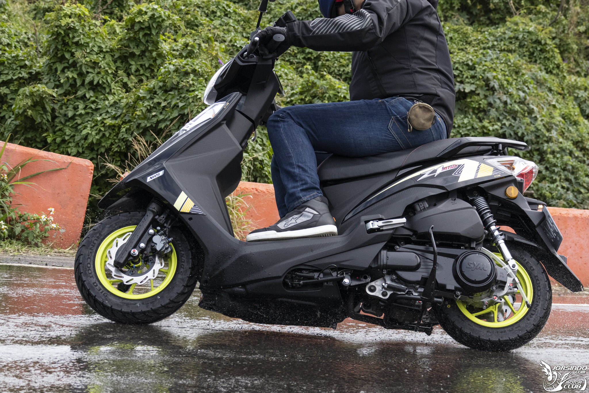 [實測] 專為台灣環境打造 Dunlop RUNSCOOT D316 通勤胎1855|小老婆汽機車資訊網