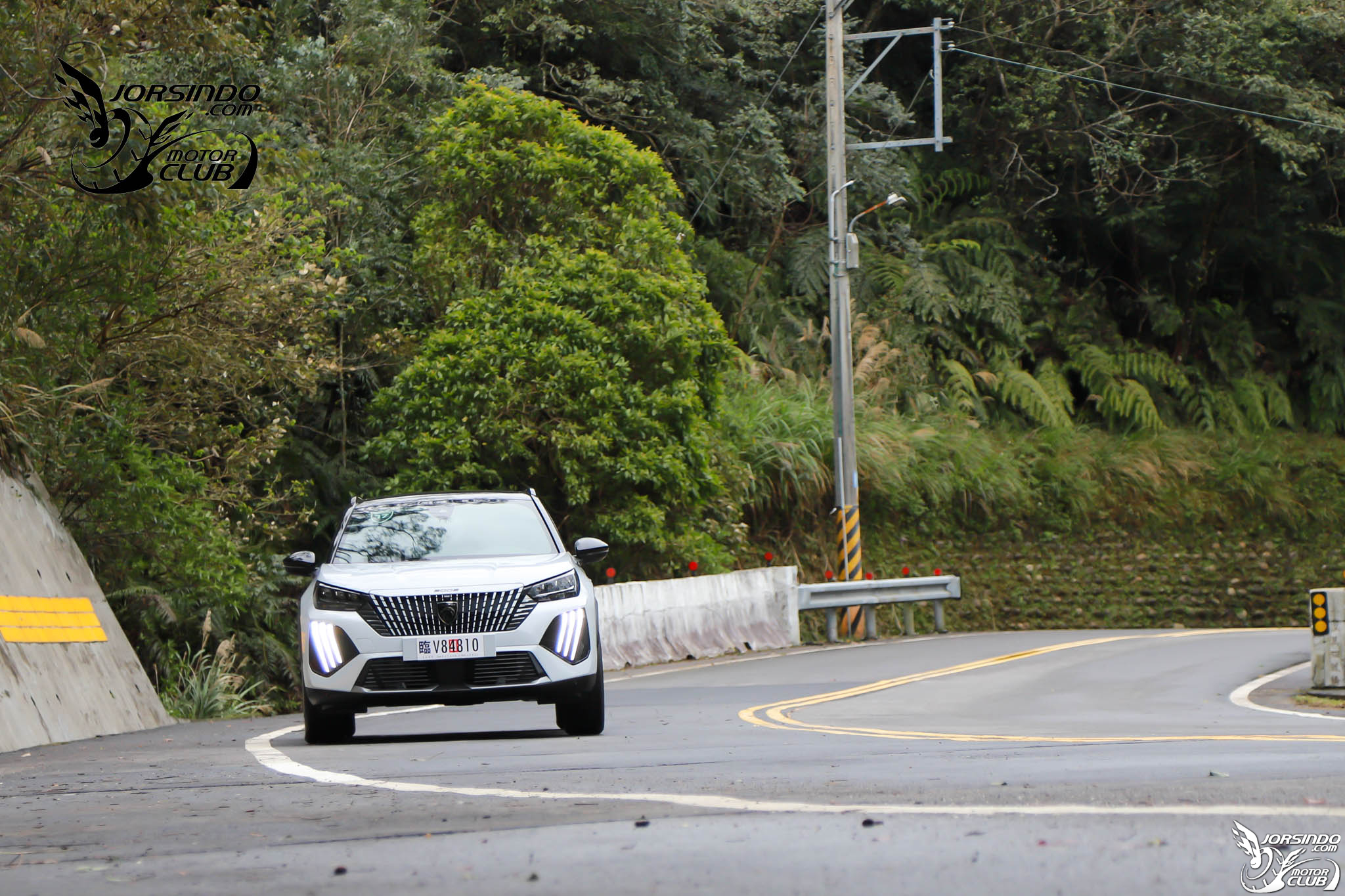 換心更討喜，媲美柴油車加速體感！Peugeot 2008 Hybrid試駕8615|小老婆汽機車資訊網
