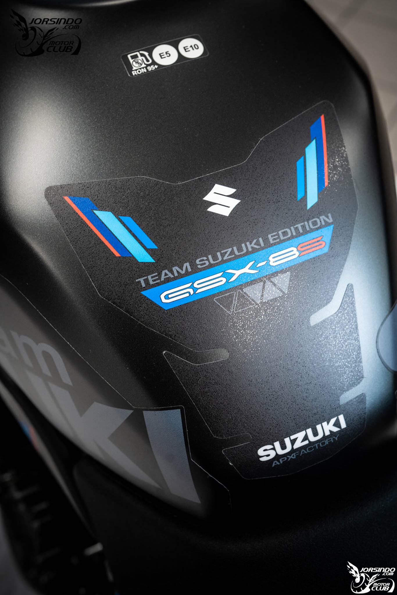 鈴菌快搶！限量 5 台 GSX-8R Champion 冠軍特仕版海外發表3409|小老婆汽機車資訊網