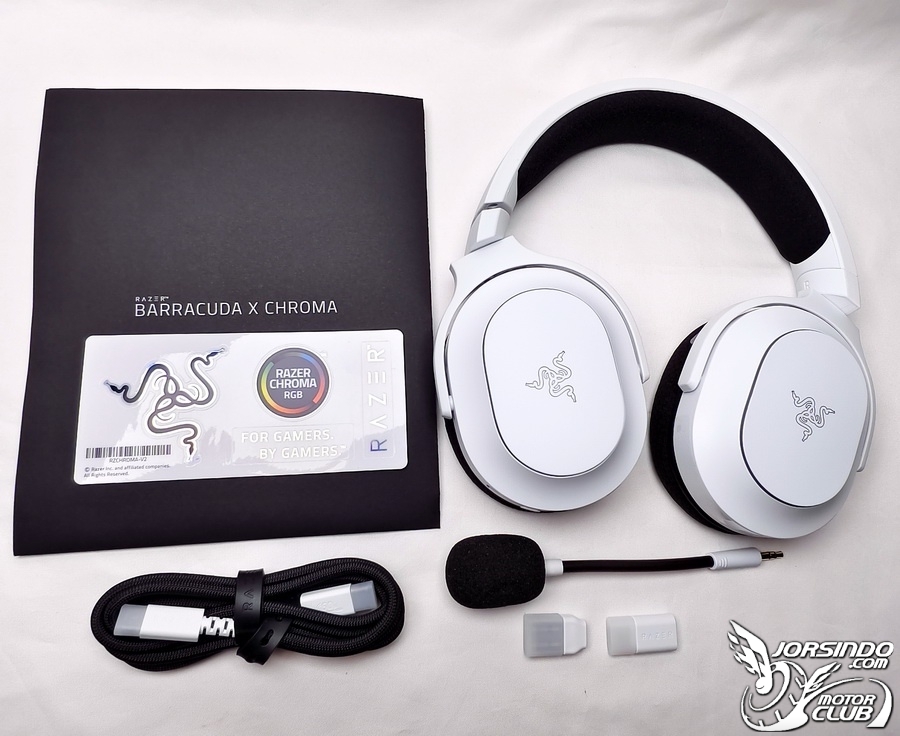 Razer Barracuda X Chroma - 炫彩燈效 環繞音效 沉浸狩獵魔物8161|小老婆汽機車資訊網