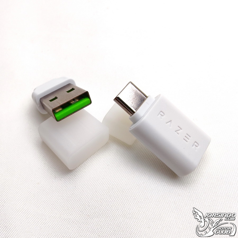 Razer Barracuda X Chroma - 炫彩燈效 環繞音效 沉浸狩獵魔物4604|小老婆汽機車資訊網