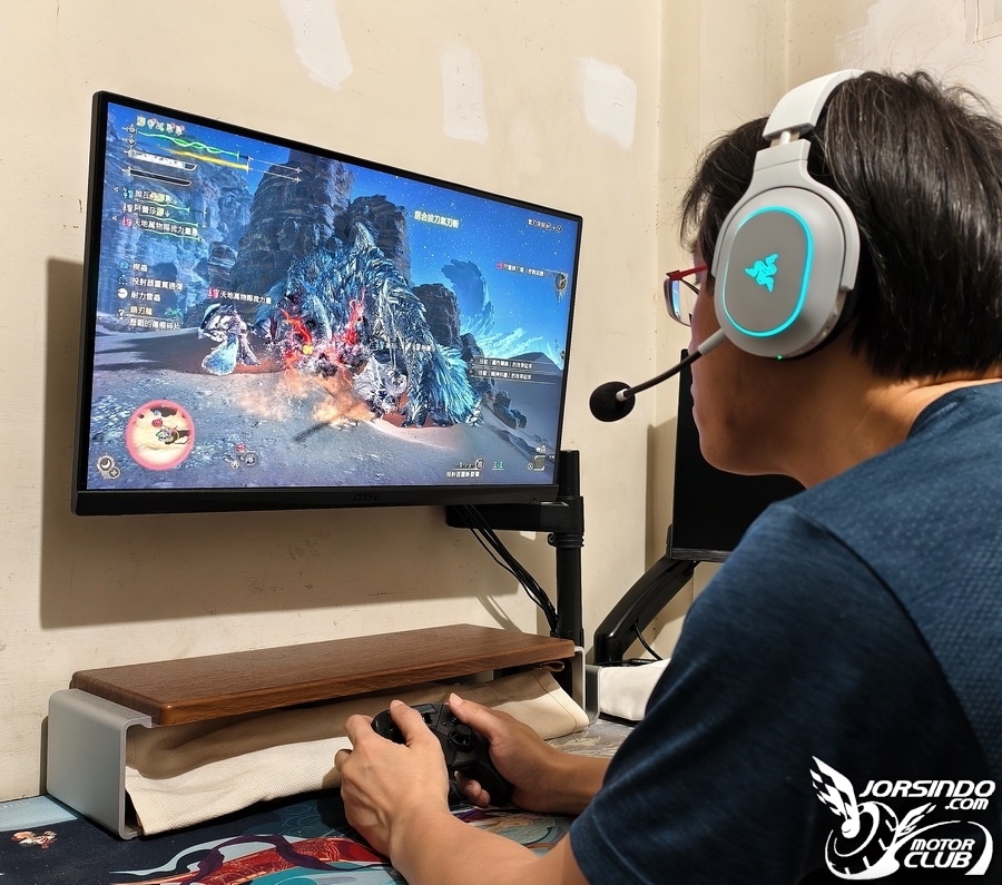 Razer Barracuda X Chroma - 炫彩燈效 環繞音效 沉浸狩獵魔物377|小老婆汽機車資訊網