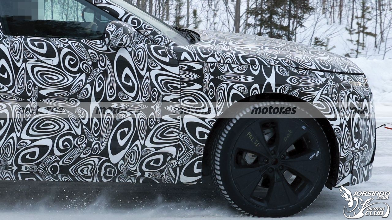 採EMA底盤、預計明年報到！Range Rover Velar純電原型車現蹤7039|小老婆汽機車資訊網