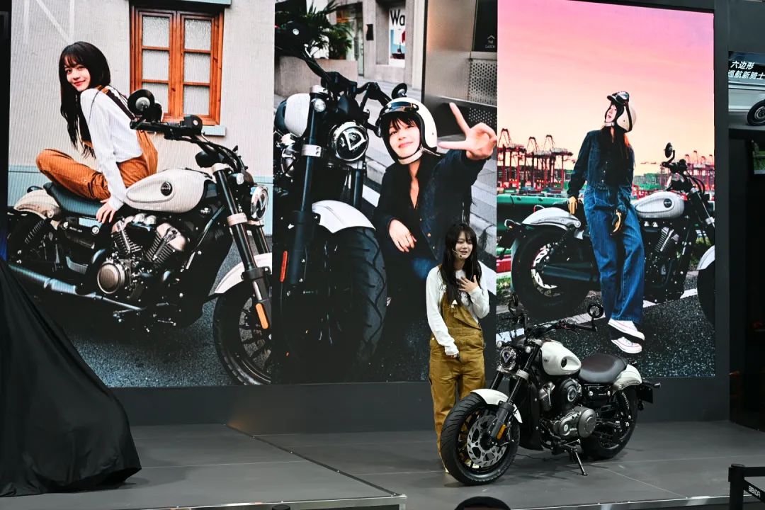 [大陆车讯]15,999元！奔达金吉拉250上市，可它似乎不是主角？105|小老婆汽機車資訊網