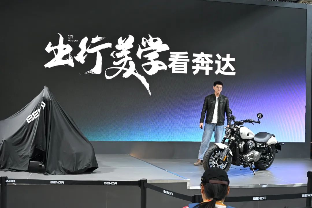 [大陆车讯]15,999元！奔达金吉拉250上市，可它似乎不是主角？284|小老婆汽機車資訊網