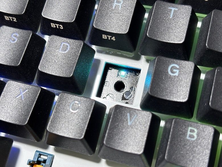 「電感軸能取代磁軸嗎？」Ducky One X Mini 三模無線機械式電...5345|小老婆汽機車資訊網