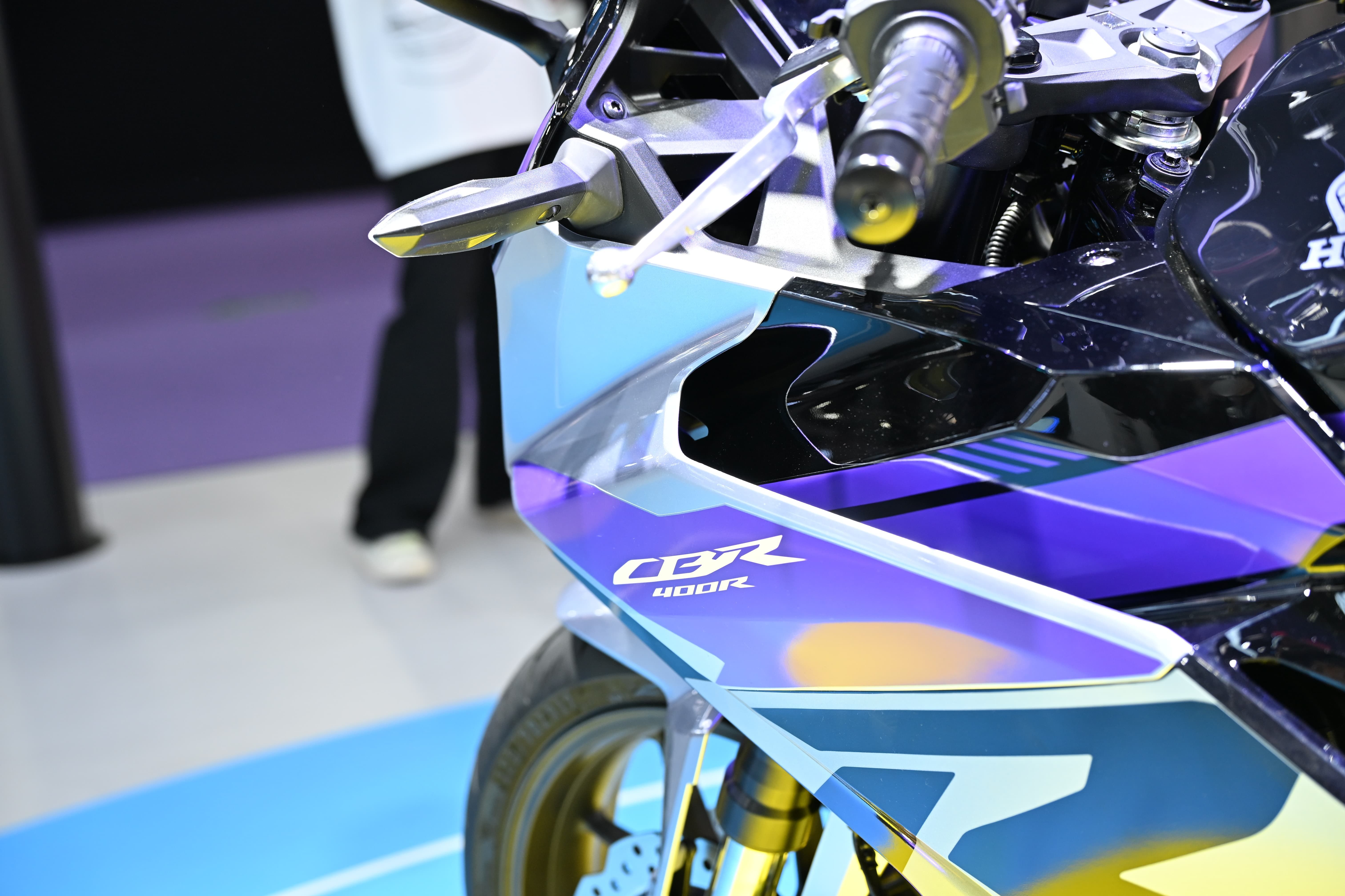 [北京摩展]新款HONDA CBR400R 全球首发，这配色是有多亮眼7029|小老婆汽機車資訊網