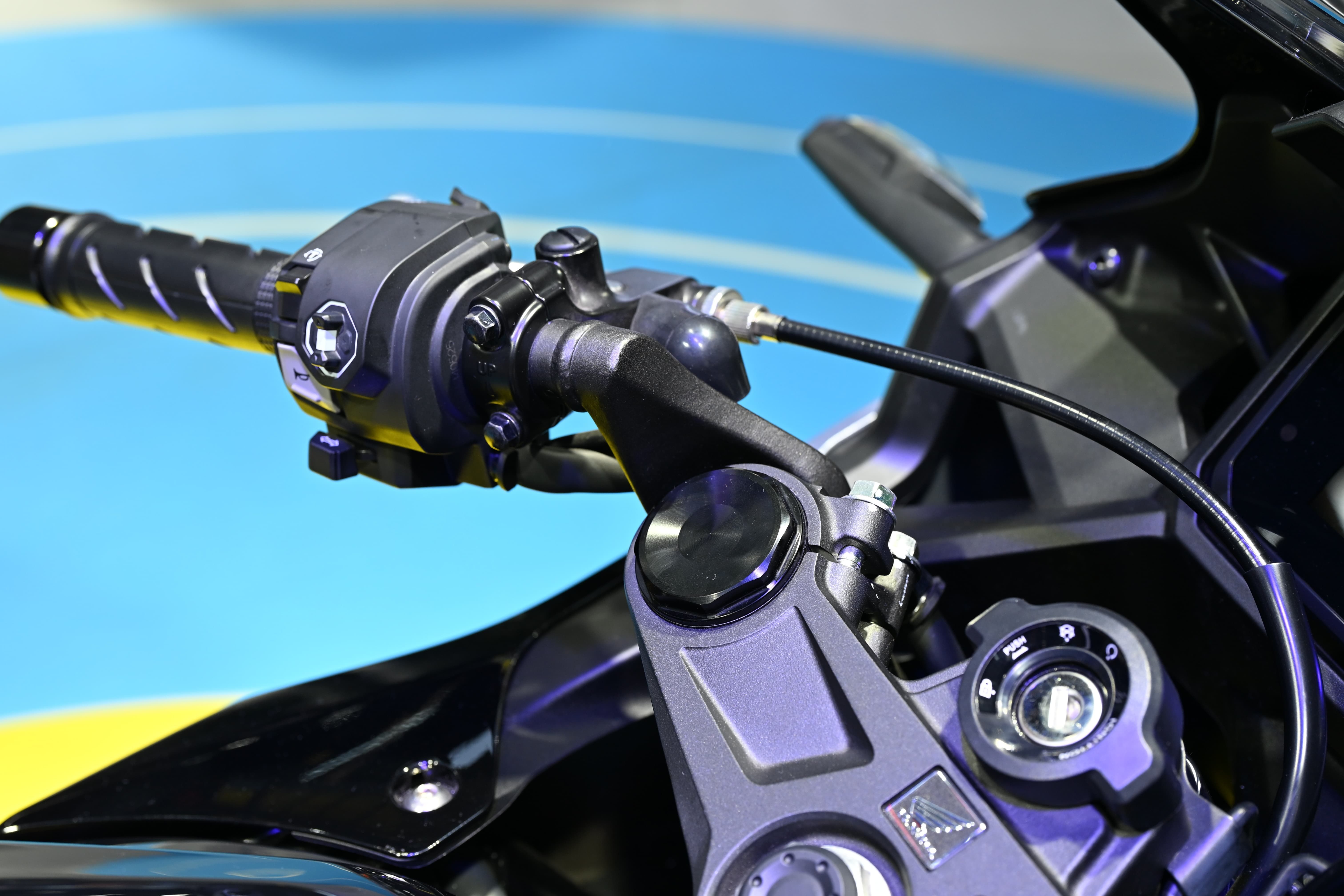 [北京摩展]新款HONDA CBR400R 全球首发，这配色是有多亮眼333|小老婆汽機車資訊網