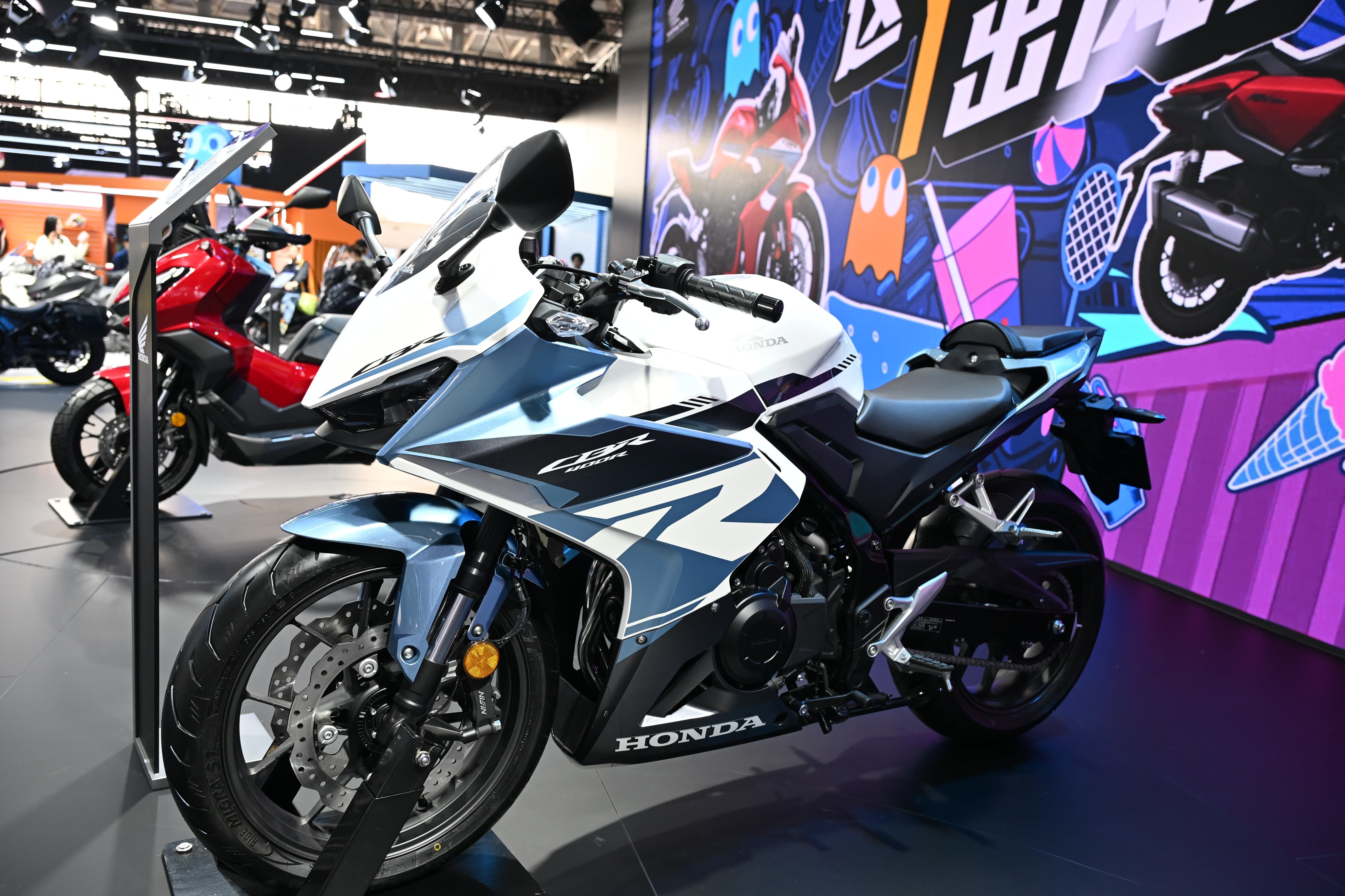 [北京摩展]新款HONDA CBR400R 全球首发，这配色是有多亮眼8412|小老婆汽機車資訊網