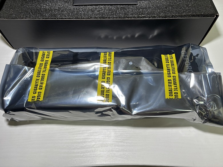 「只靠幀生成的 RTX 4070 Super Plus Max」技嘉 RTX 5070 Gaming OC 12G8442|小老婆汽機車資訊網