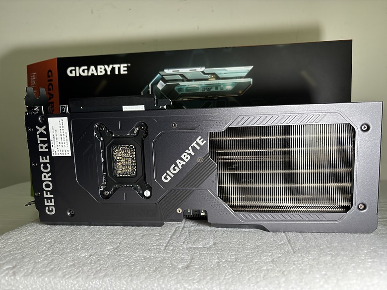 「只靠幀生成的 RTX 4070 Super Plus Max」技嘉 RTX 5070 Gaming OC 12G9432|小老婆汽機車資訊網