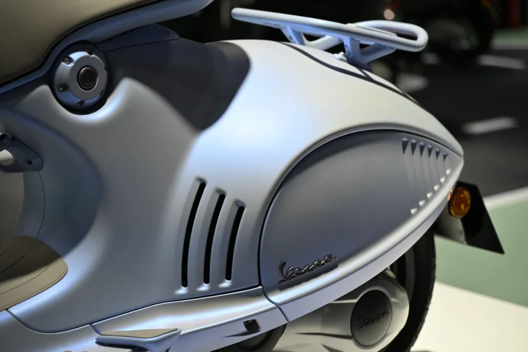 [北京摩展]北京摩展丨Vespa 946蛇年纪念版，贵是真贵 做工...4921|小老婆汽機車資訊網