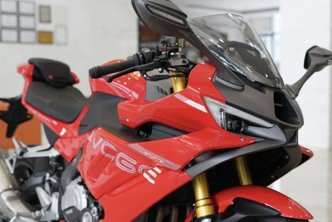 [大陆车讯]无极 RR500S 四缸仿赛又双预热，精致之外还有点...7254|小老婆汽機車資訊網
