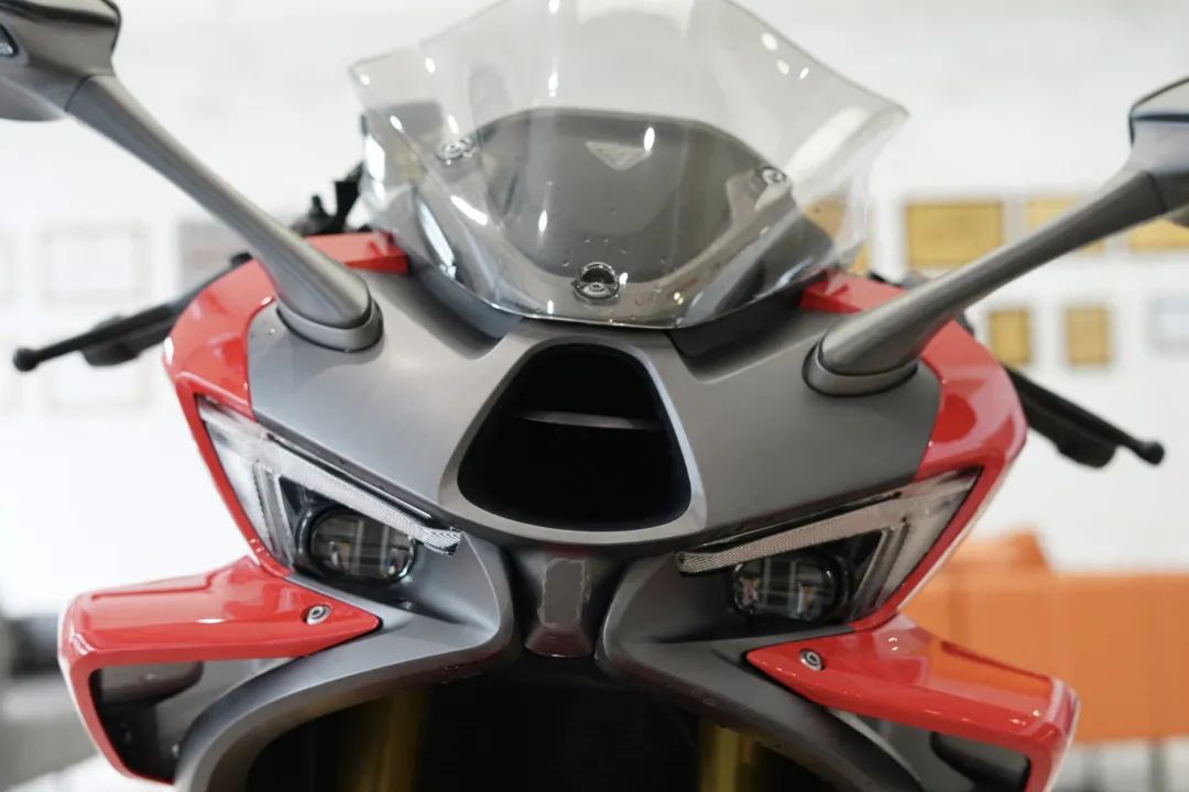 [大陆车讯]无极 RR500S 四缸仿赛又双预热，精致之外还有点...154|小老婆汽機車資訊網