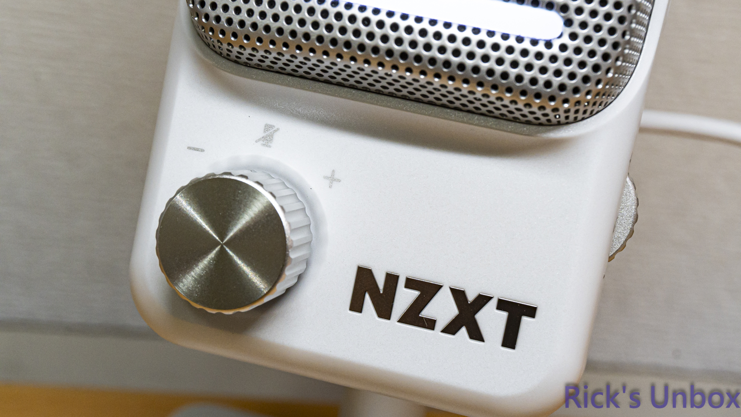 【開箱】菁英收音調教 | NZXT CAPSULE ELITE WHITE8417|小老婆汽機車資訊網