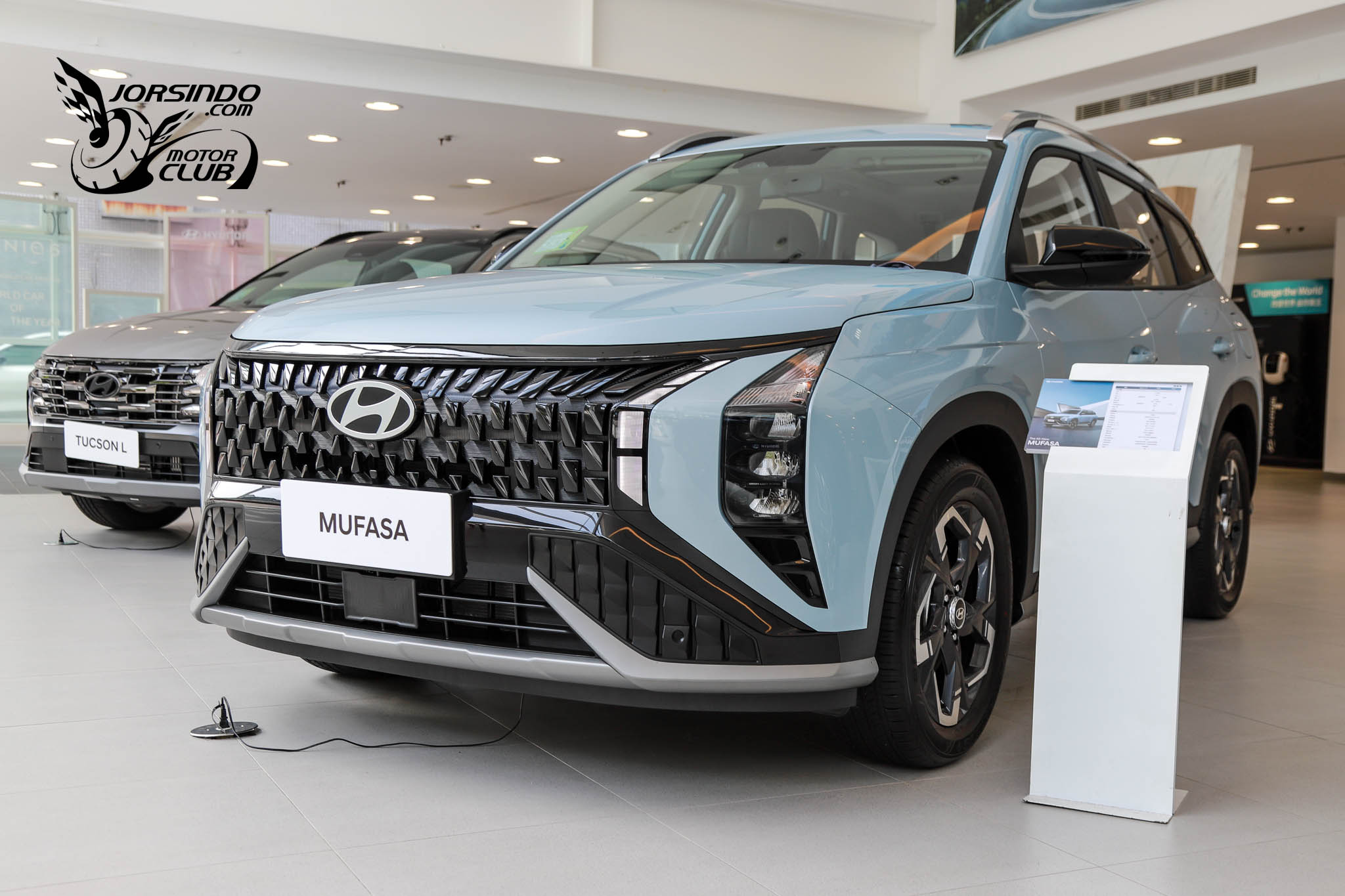 同級唯一副駕駛座前傾+倒車投影！Hyundai Mufasa展間直擊4336|小老婆汽機車資訊網