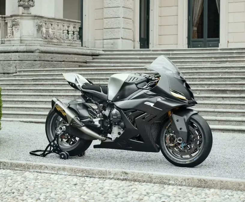 宝马 Concept RR 概念版发布，不看车标说是春风1000SR我也信233|小老婆汽機車資訊網