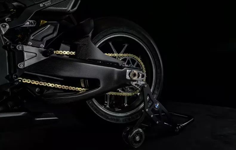 宝马 Concept RR 概念版发布，不看车标说是春风1000SR我也信207|小老婆汽機車資訊網