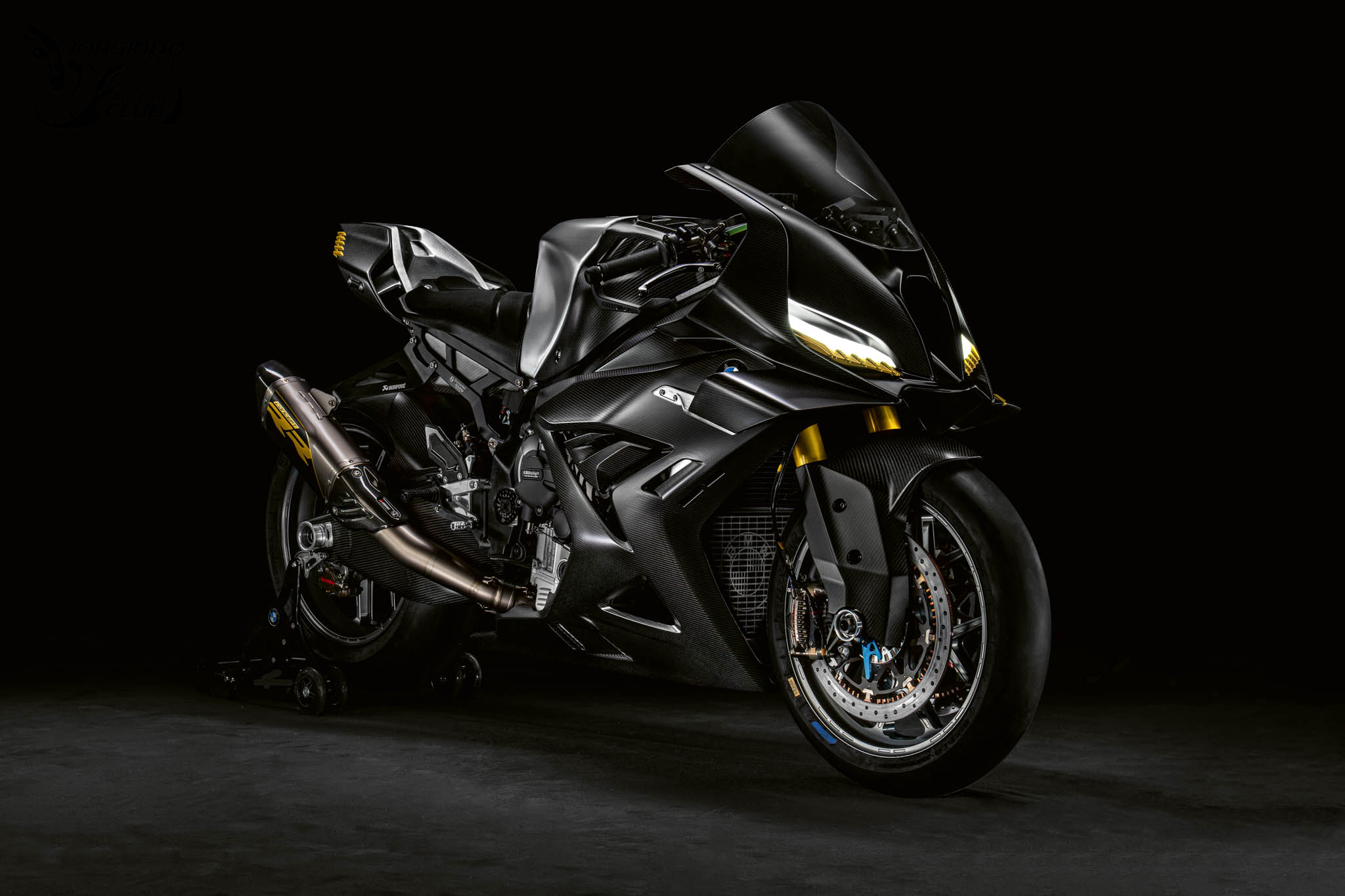 突破 230 匹！BMW Motorrad Concept RR 德意志兇器登場1082|小老婆汽機車資訊網