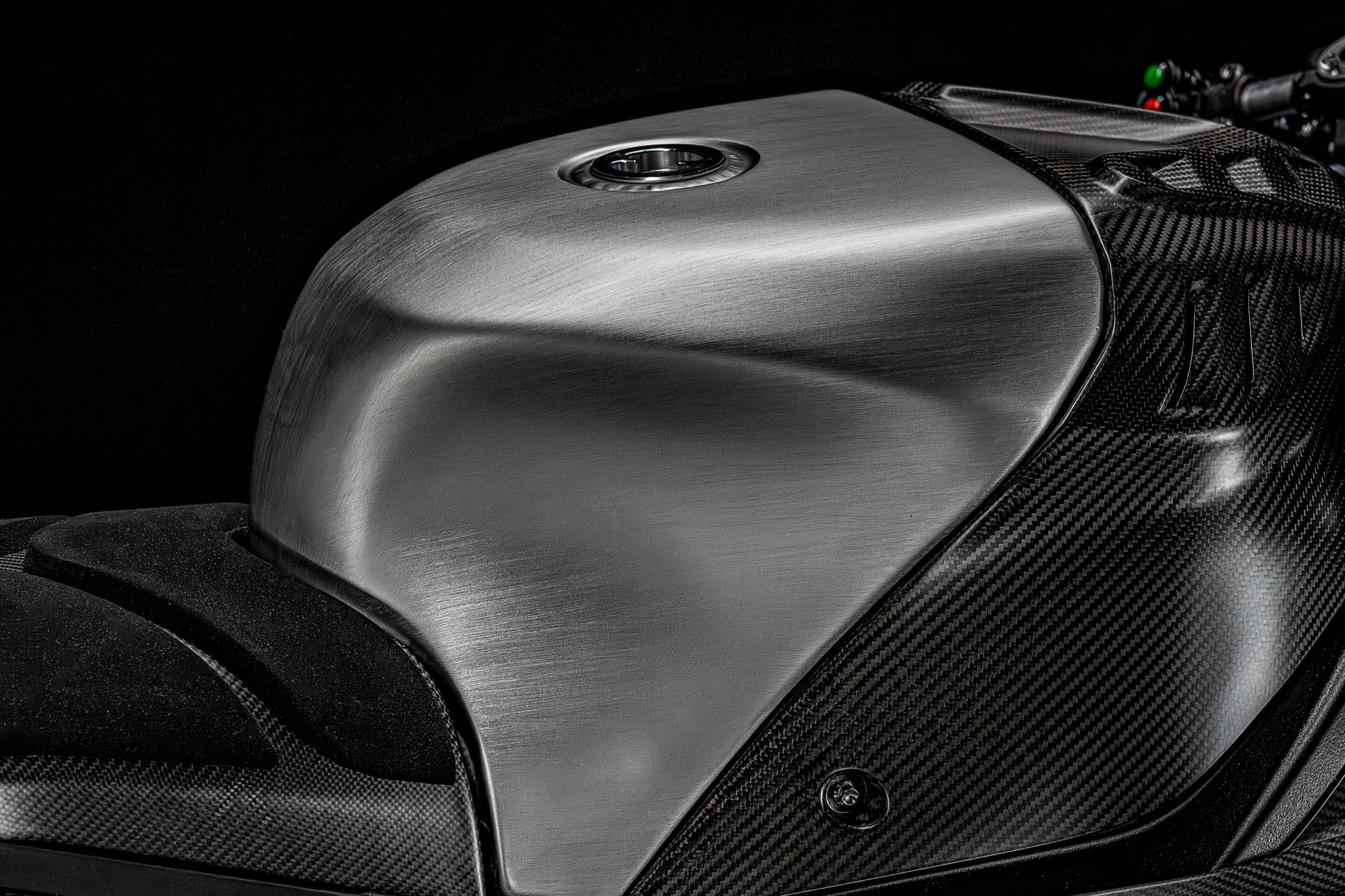 突破 230 匹！BMW Motorrad Concept RR 德意志兇器登場4713|小老婆汽機車資訊網