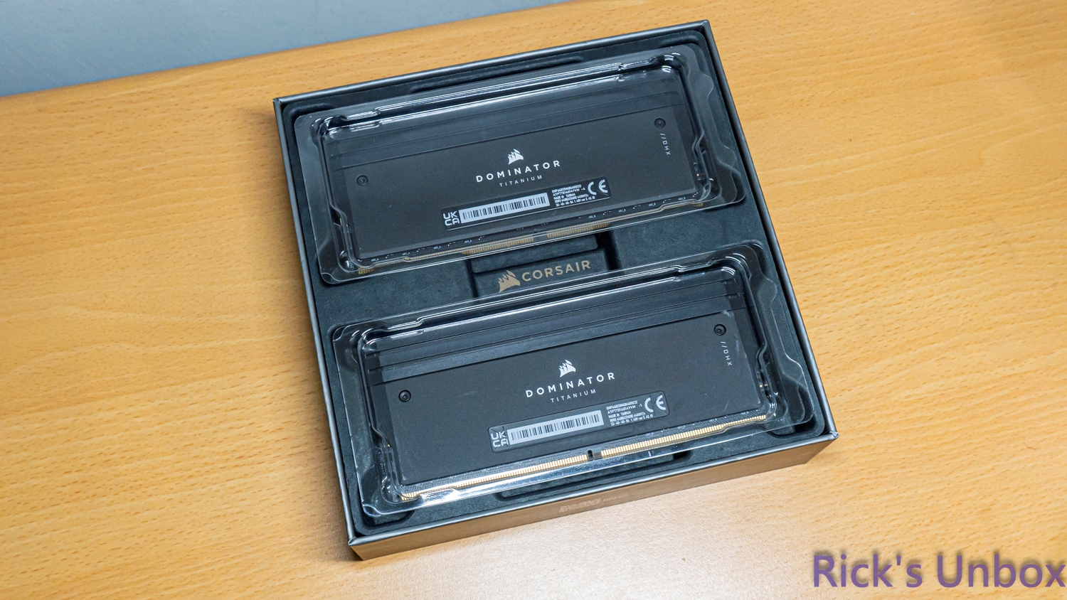 【開箱】海盜船DDR5新旗艦 | CORSAIR DOMINATOR TITANIUM RGB DDR57537|小老婆汽機車資訊網