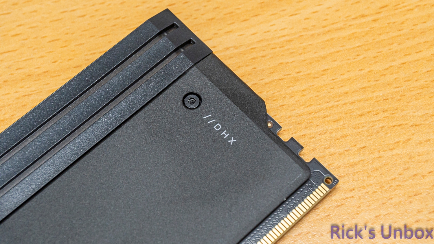 【開箱】海盜船DDR5新旗艦 | CORSAIR DOMINATOR TITANIUM RGB DDR58153|小老婆汽機車資訊網