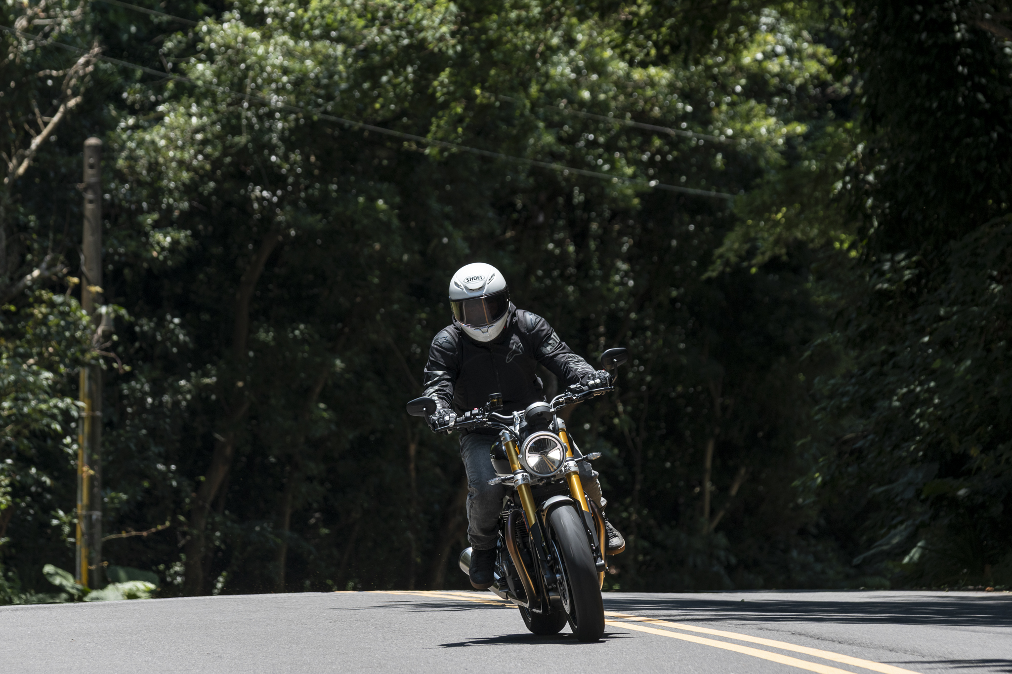 [試乘] 英倫暴徒？歷代最強 Triumph Speed Twin 1200 RS9104|triumph,classic小老婆汽機車資訊網