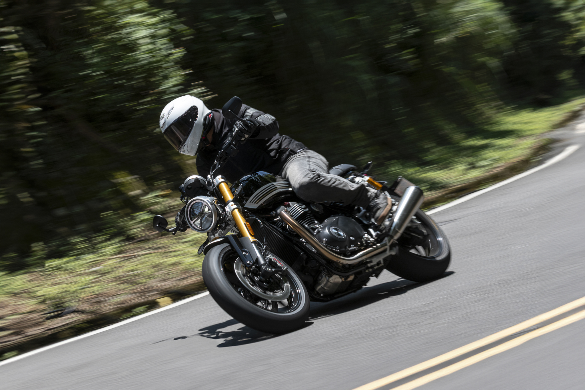 [試乘] 英倫暴徒？歷代最強 Triumph Speed Twin 1200 RS2968|triumph,classic小老婆汽機車資訊網