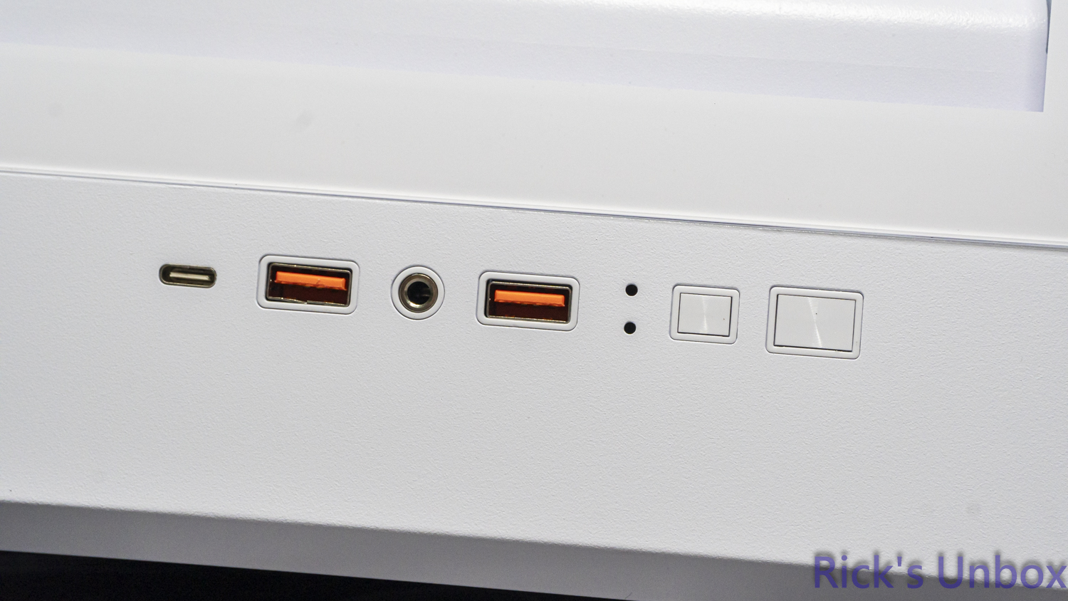 【開箱】緊湊ATX平價機殼 | COUGAR AIRFACE PURE PRO WHITE5620|小老婆汽機車資訊網