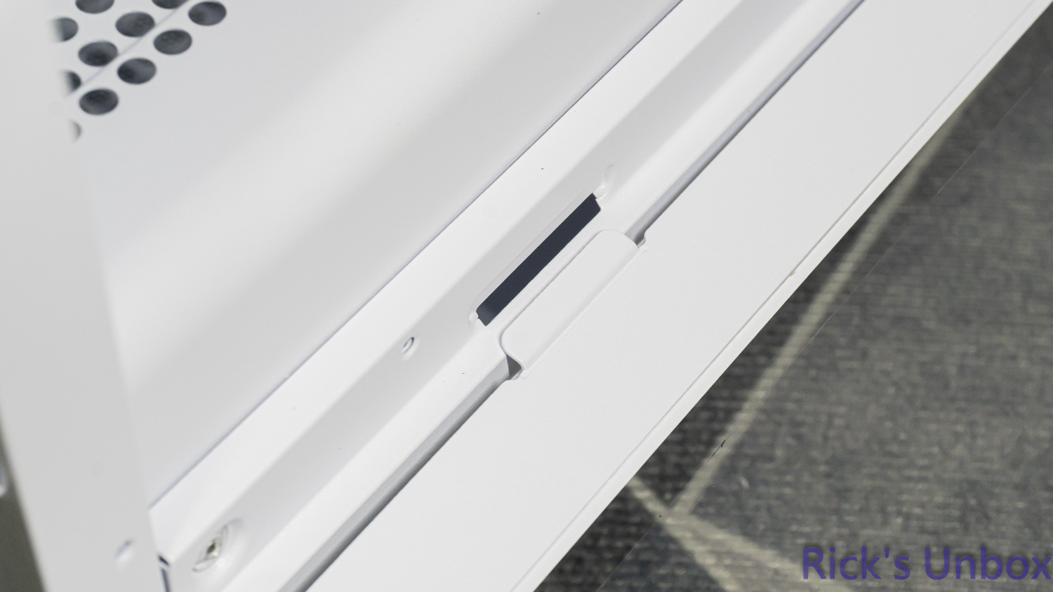 【開箱】緊湊ATX平價機殼 | COUGAR AIRFACE PURE PRO WHITE8501|小老婆汽機車資訊網