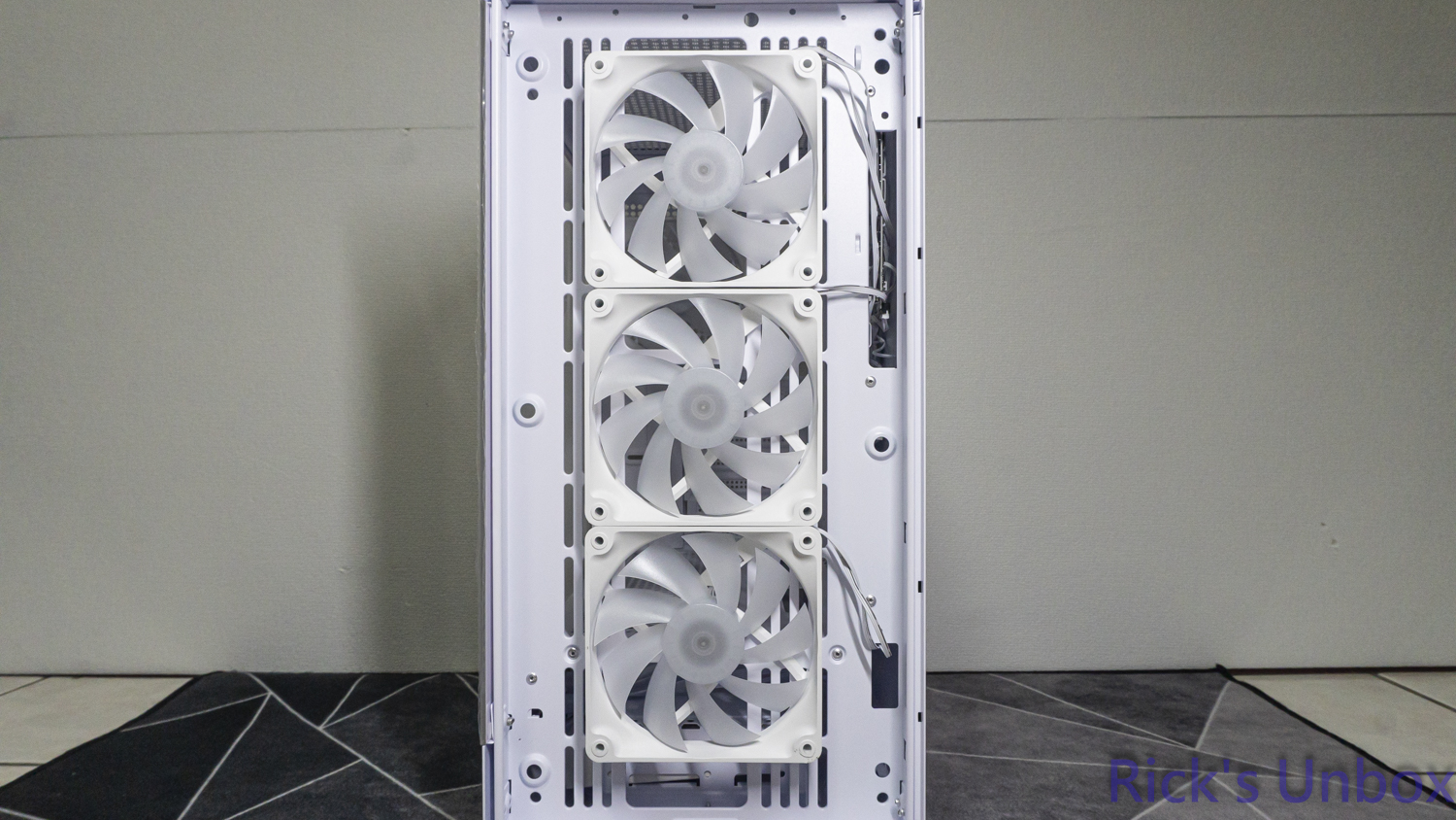 【開箱】緊湊ATX平價機殼 | COUGAR AIRFACE PURE PRO WHITE4152|小老婆汽機車資訊網