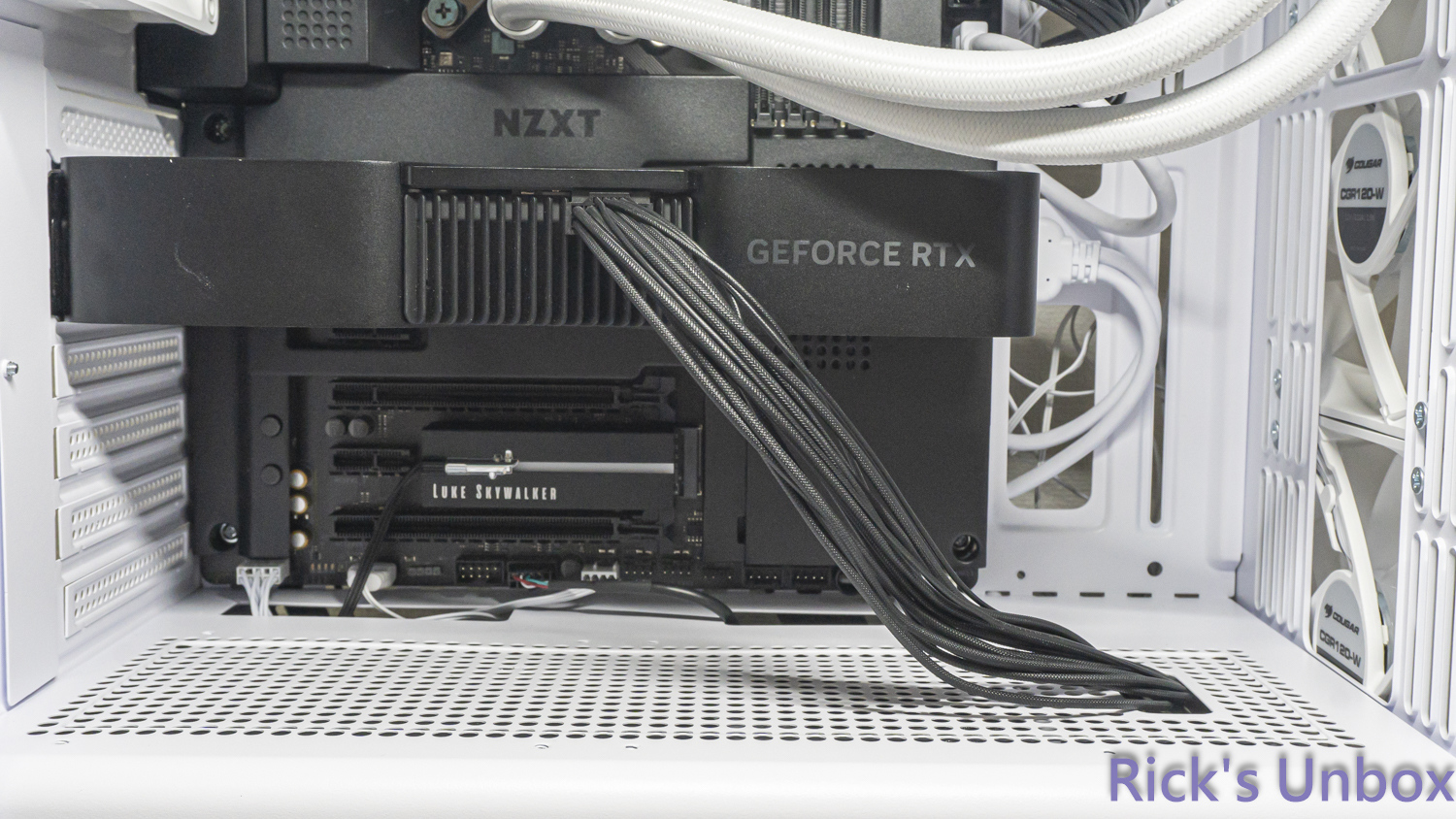 【開箱】緊湊ATX平價機殼 | COUGAR AIRFACE PURE PRO WHITE6804|小老婆汽機車資訊網