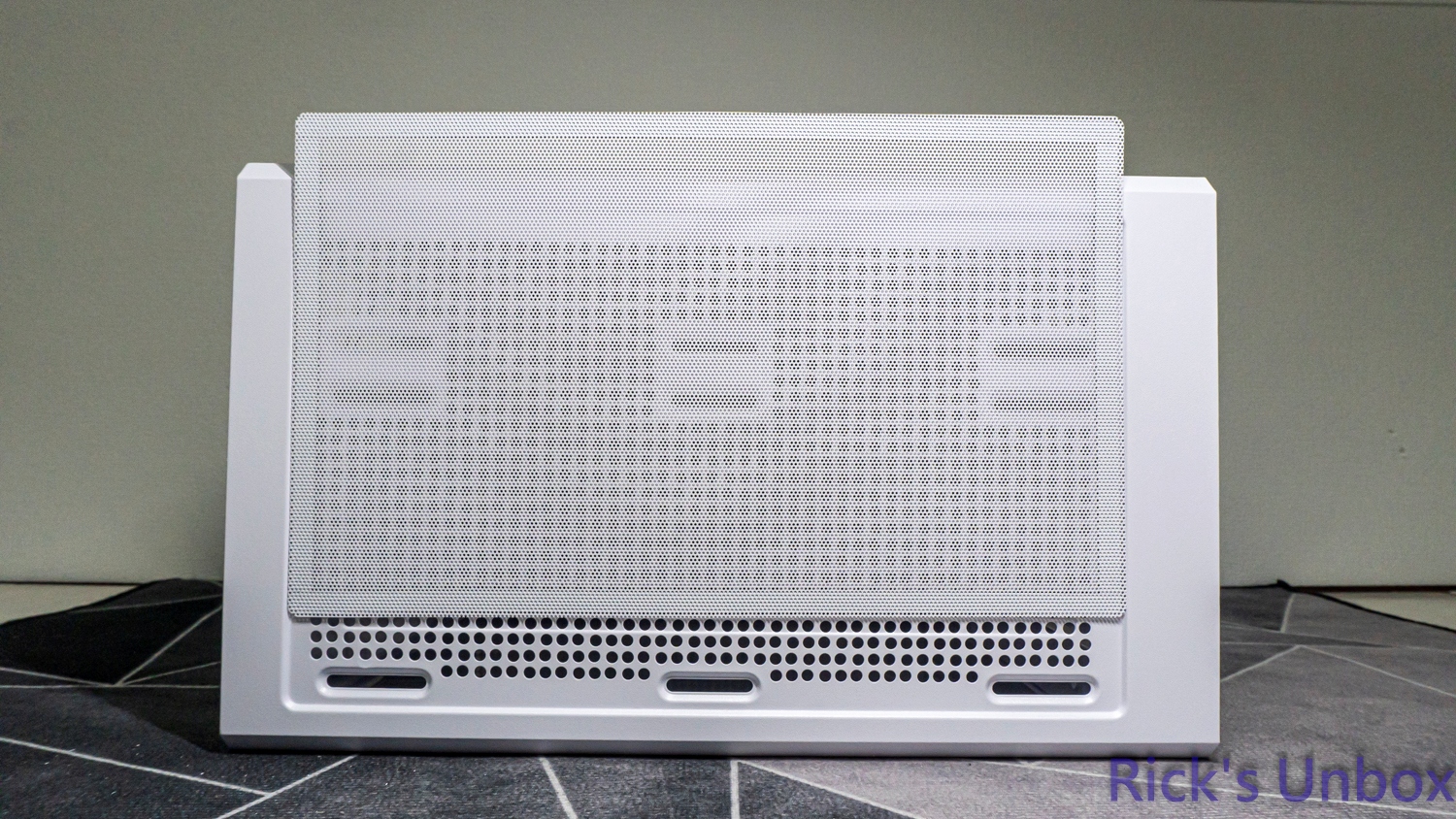 【開箱】緊湊ATX平價機殼 | COUGAR AIRFACE PURE PRO WHITE8309|小老婆汽機車資訊網