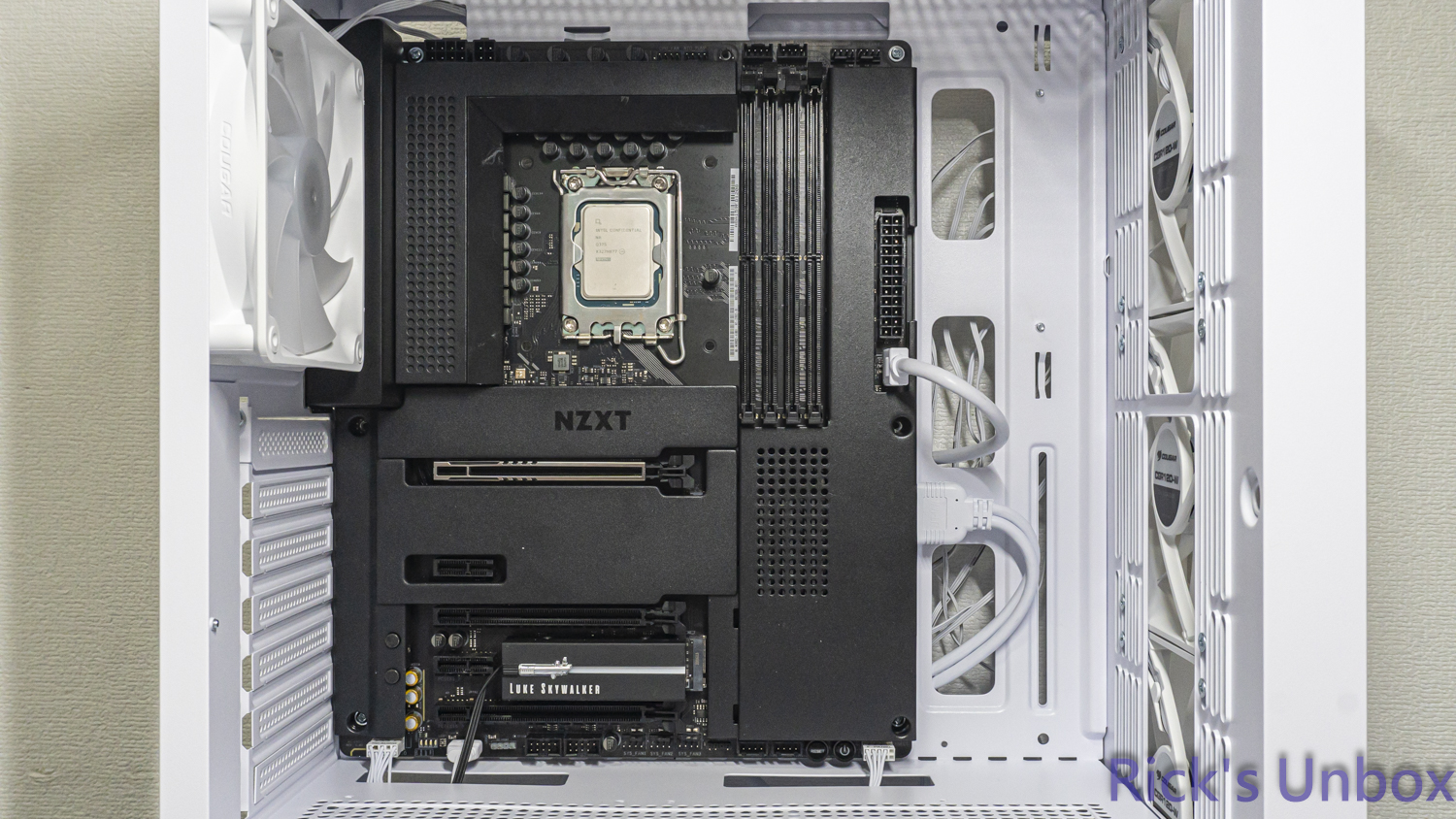【開箱】緊湊ATX平價機殼 | COUGAR AIRFACE PURE PRO WHITE4566|小老婆汽機車資訊網
