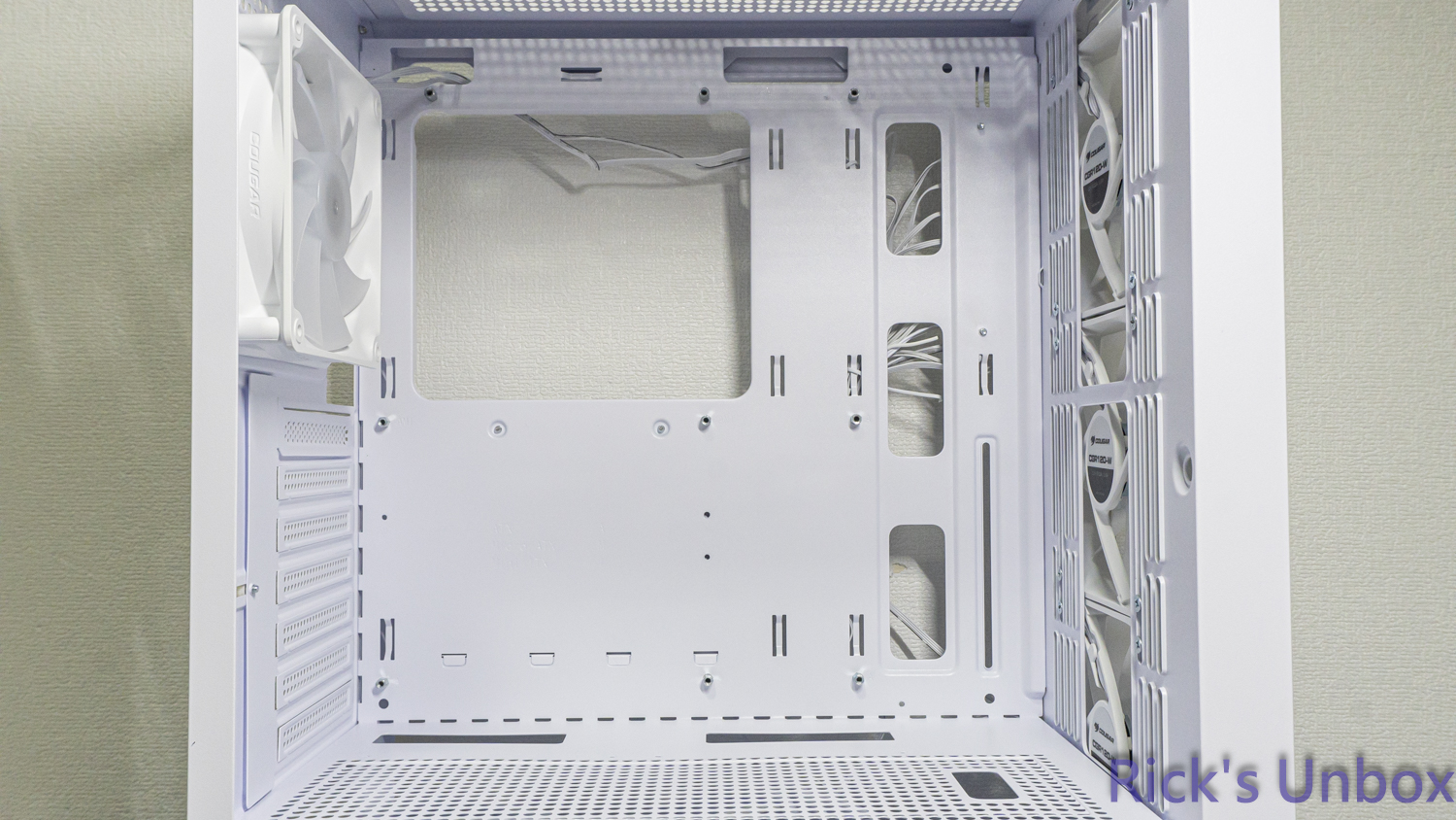 【開箱】緊湊ATX平價機殼 | COUGAR AIRFACE PURE PRO WHITE7988|小老婆汽機車資訊網