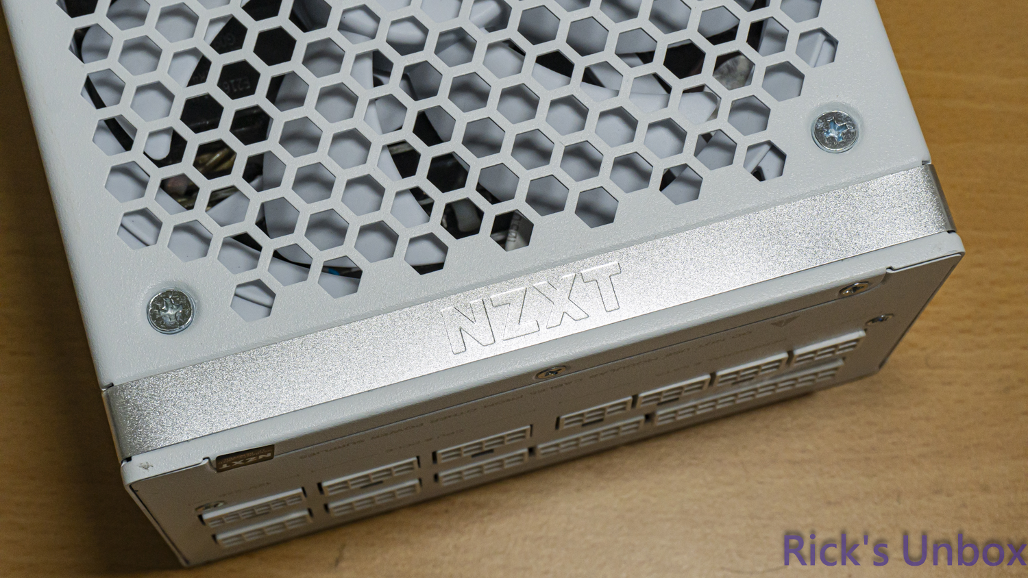 【開箱】NZXT信仰主機 | NZXT GAMING PC2941|小老婆汽機車資訊網