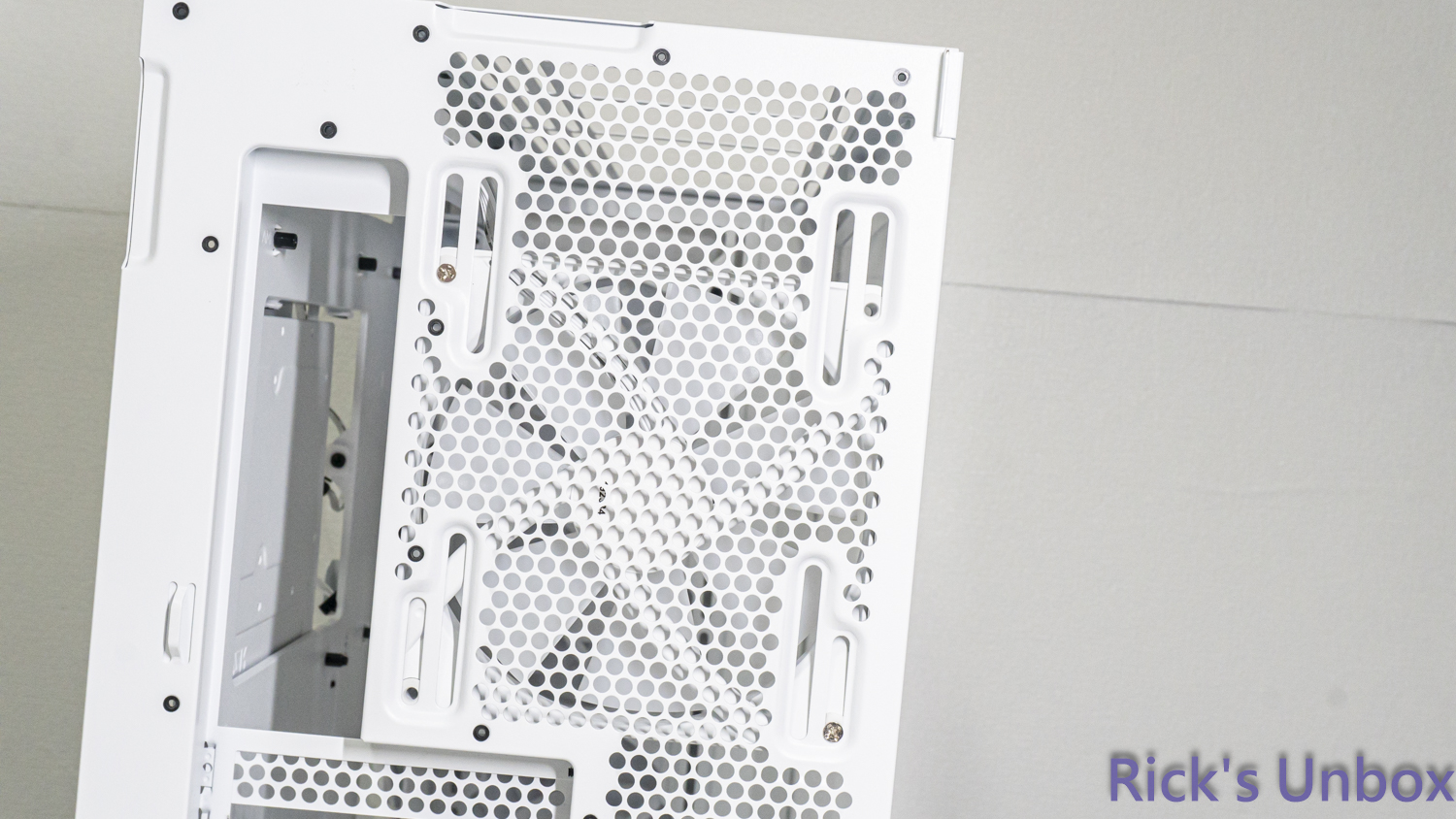 【開箱】NZXT信仰主機 | NZXT GAMING PC5815|小老婆汽機車資訊網