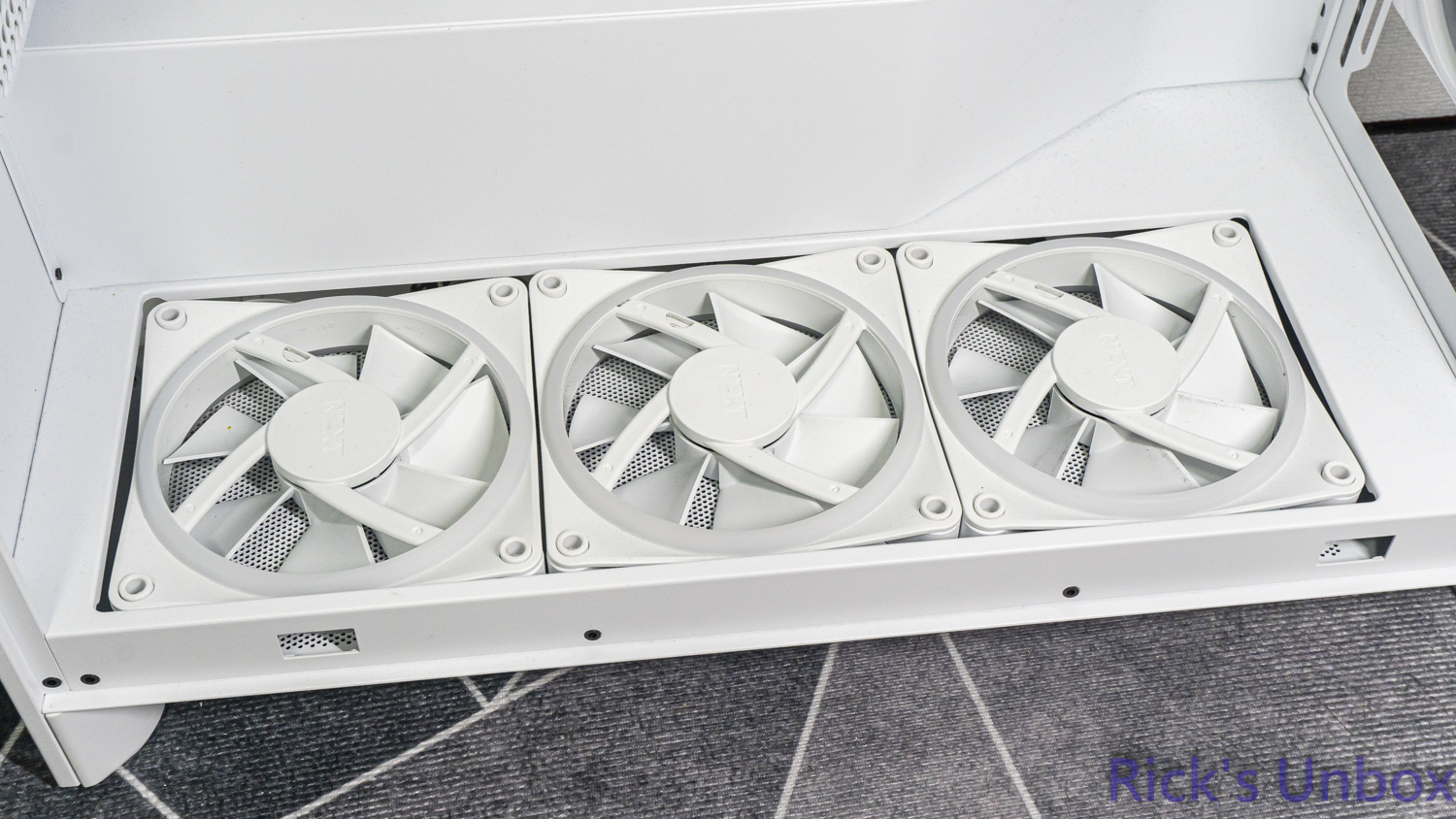 【開箱】NZXT信仰主機 | NZXT GAMING PC3526|小老婆汽機車資訊網