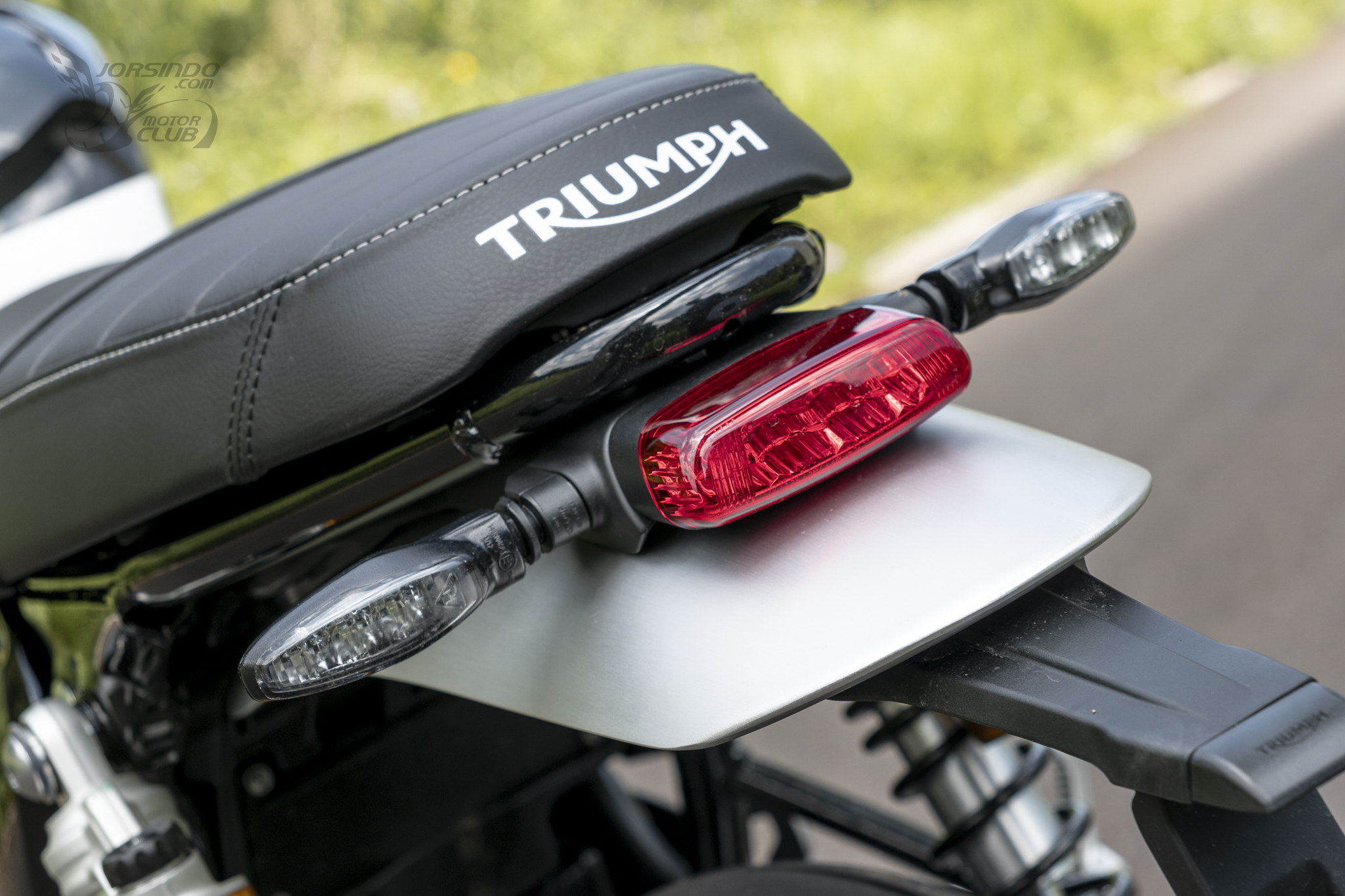 [試乘] 英倫暴徒？歷代最強 Triumph Speed Twin 1200 RS2022|triumph,classic小老婆汽機車資訊網