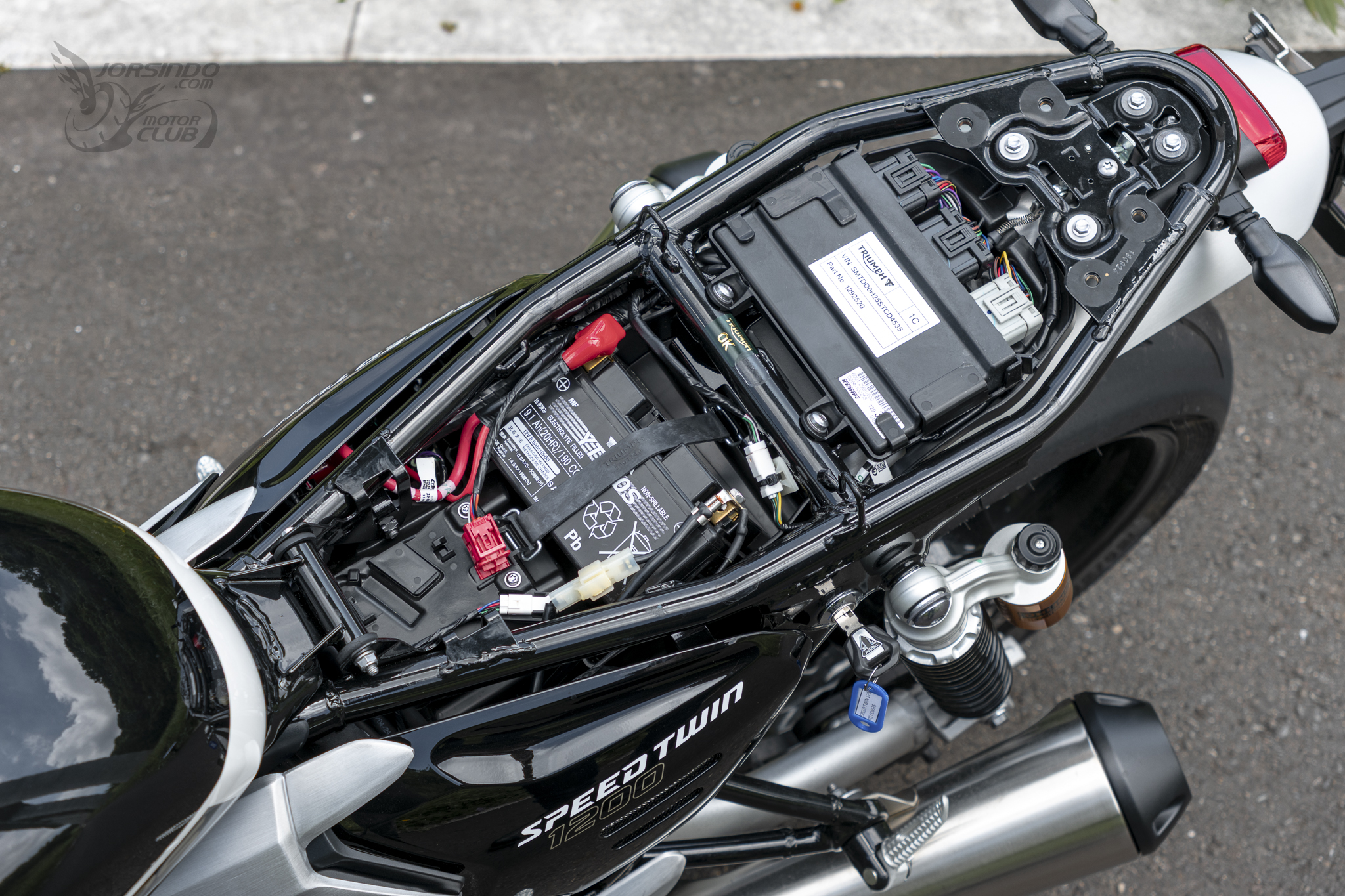 [試乘] 英倫暴徒？歷代最強 Triumph Speed Twin 1200 RS1667|triumph,classic小老婆汽機車資訊網