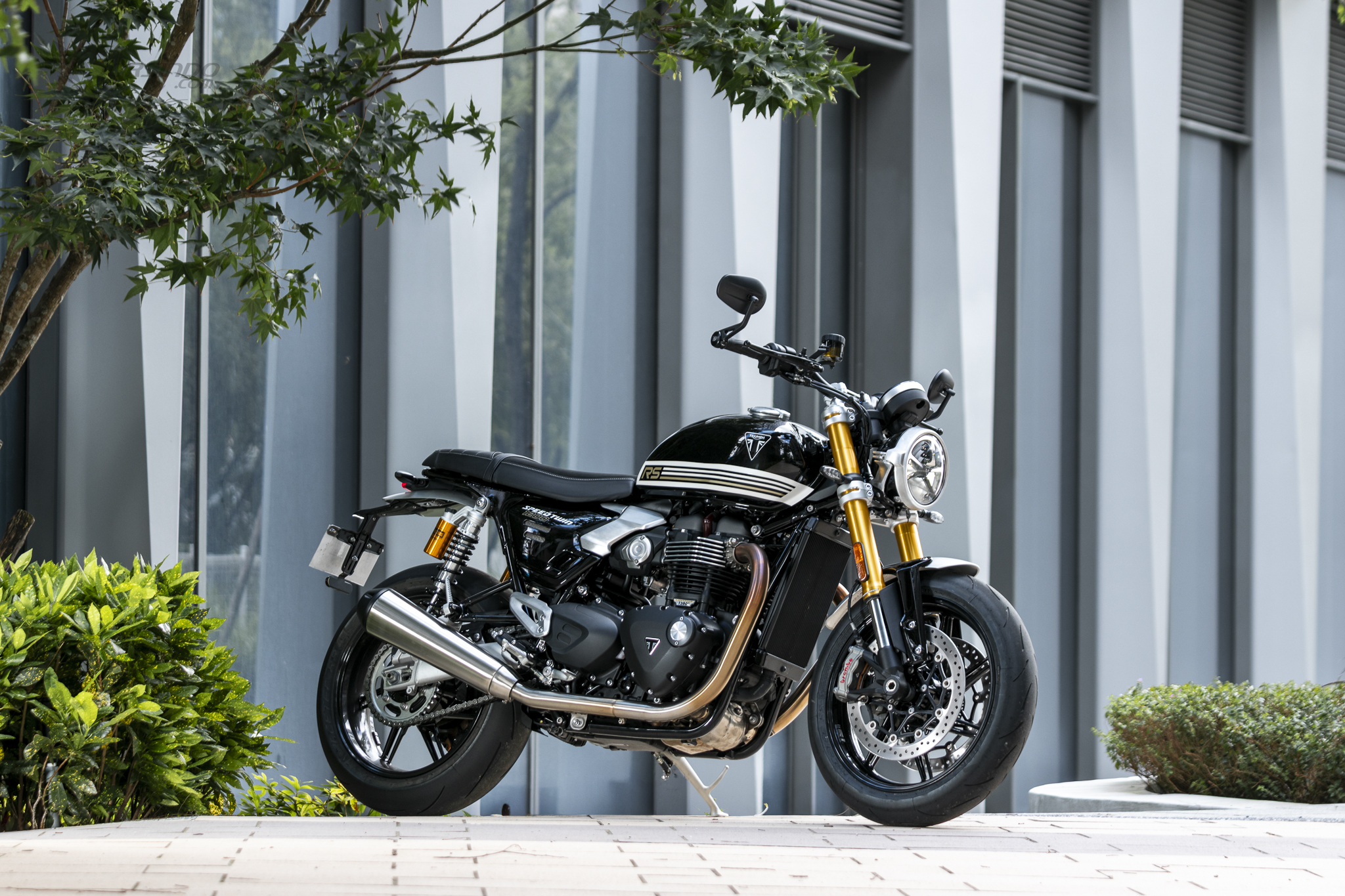 [試乘] 英倫暴徒？歷代最強 Triumph Speed Twin 1200 RS555|triumph,classic小老婆汽機車資訊網